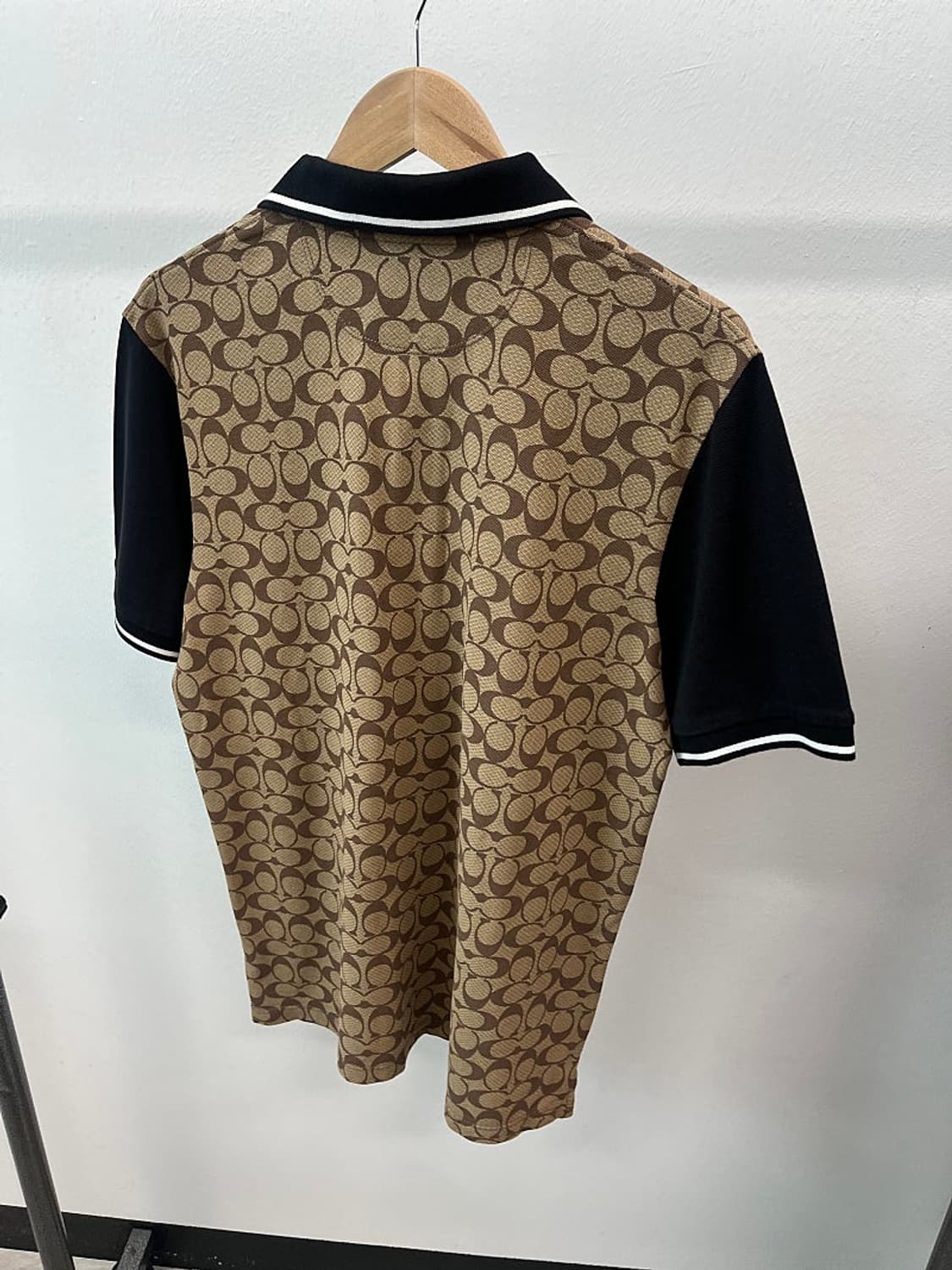 105)  코치 24ss 로고 반팔 카라티  상품이미지6