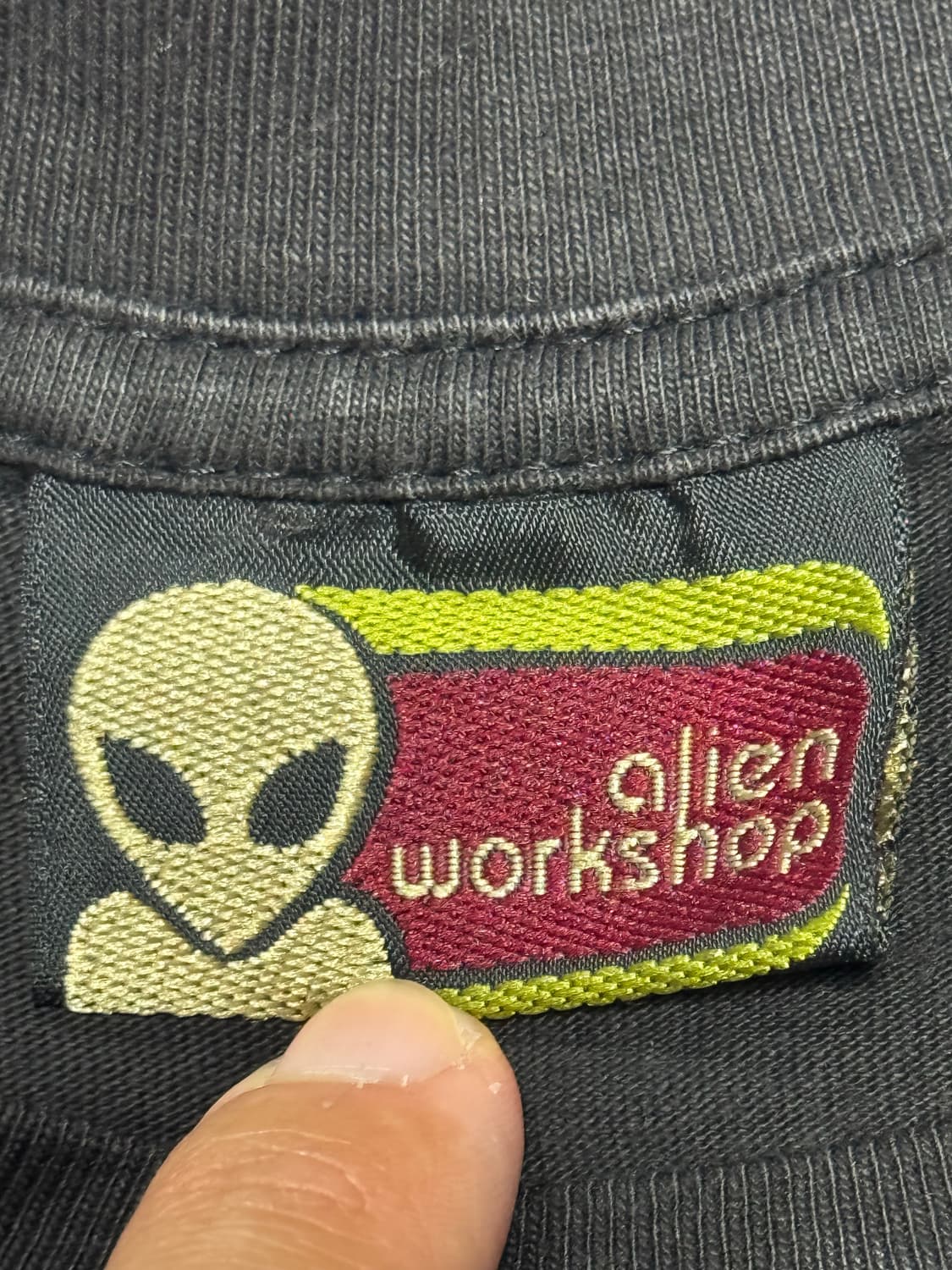 90s alien workshop shirt 상품이미지4