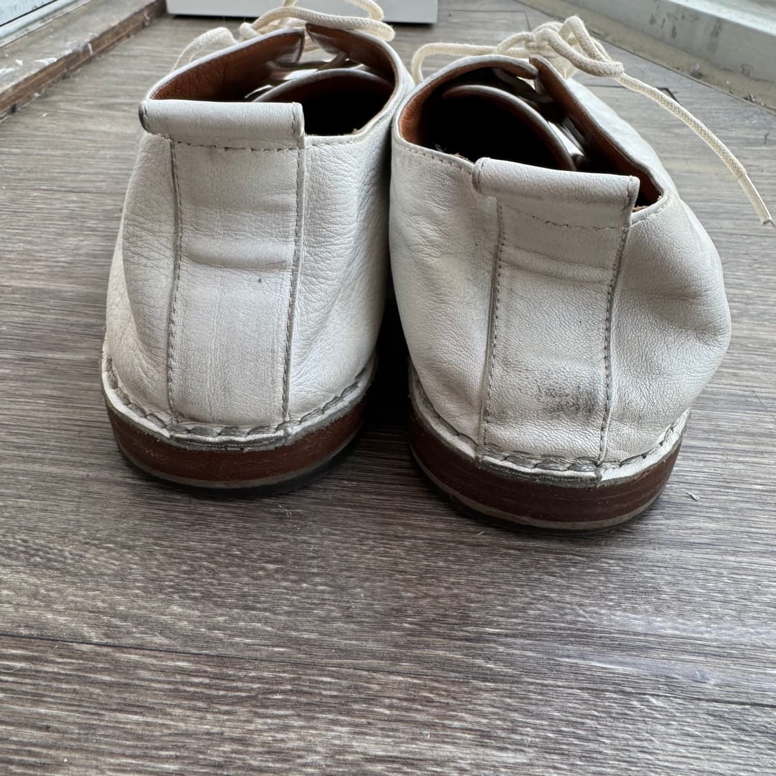 셀린느 쉽스킨 레더 슈즈 상품이미지5