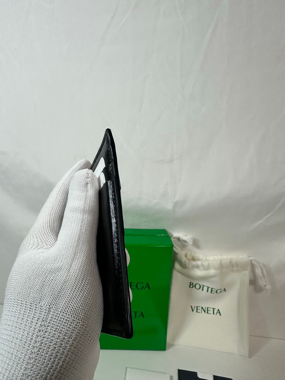 보테가베네타 지퍼 카드지갑 블랙 (OS) 상품이미지7