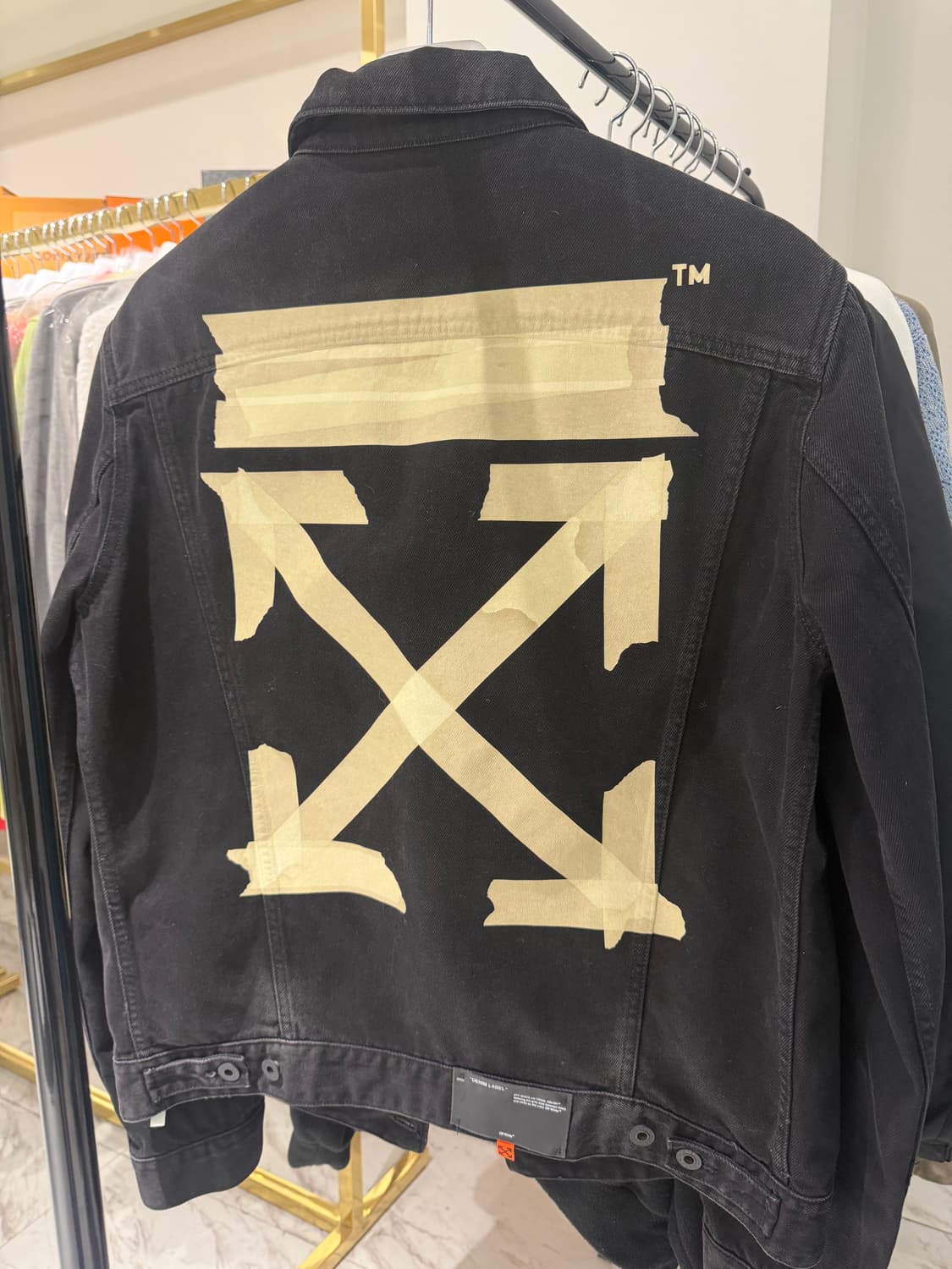 오프화이트 테이프 에로우 데님 자켓 상품이미지1