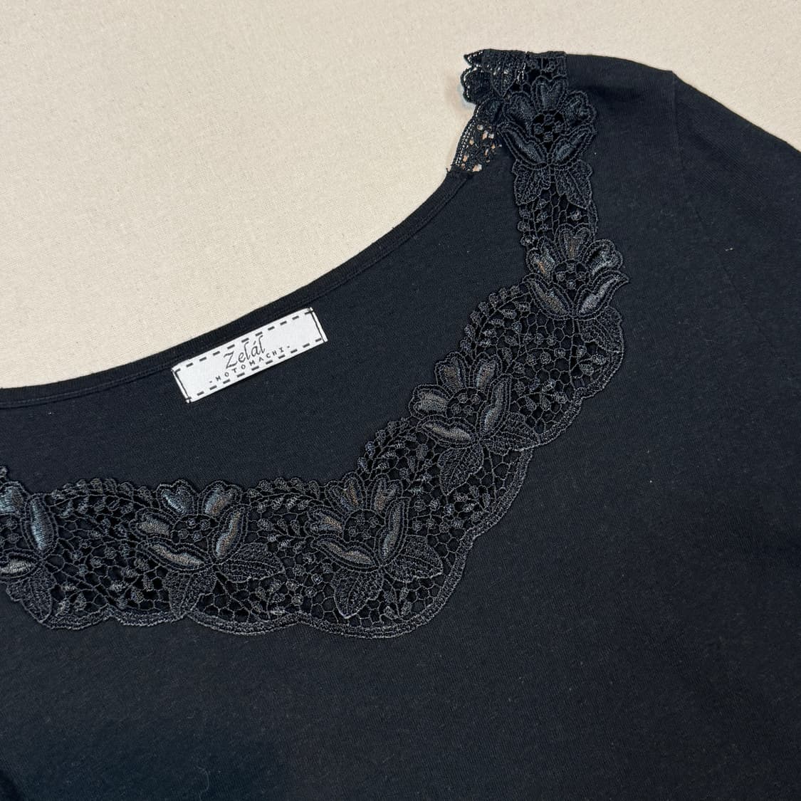 L) Zelal Motomachi 레이스 디테일 코튼 리넨 반팔 티셔츠 상품이미지5