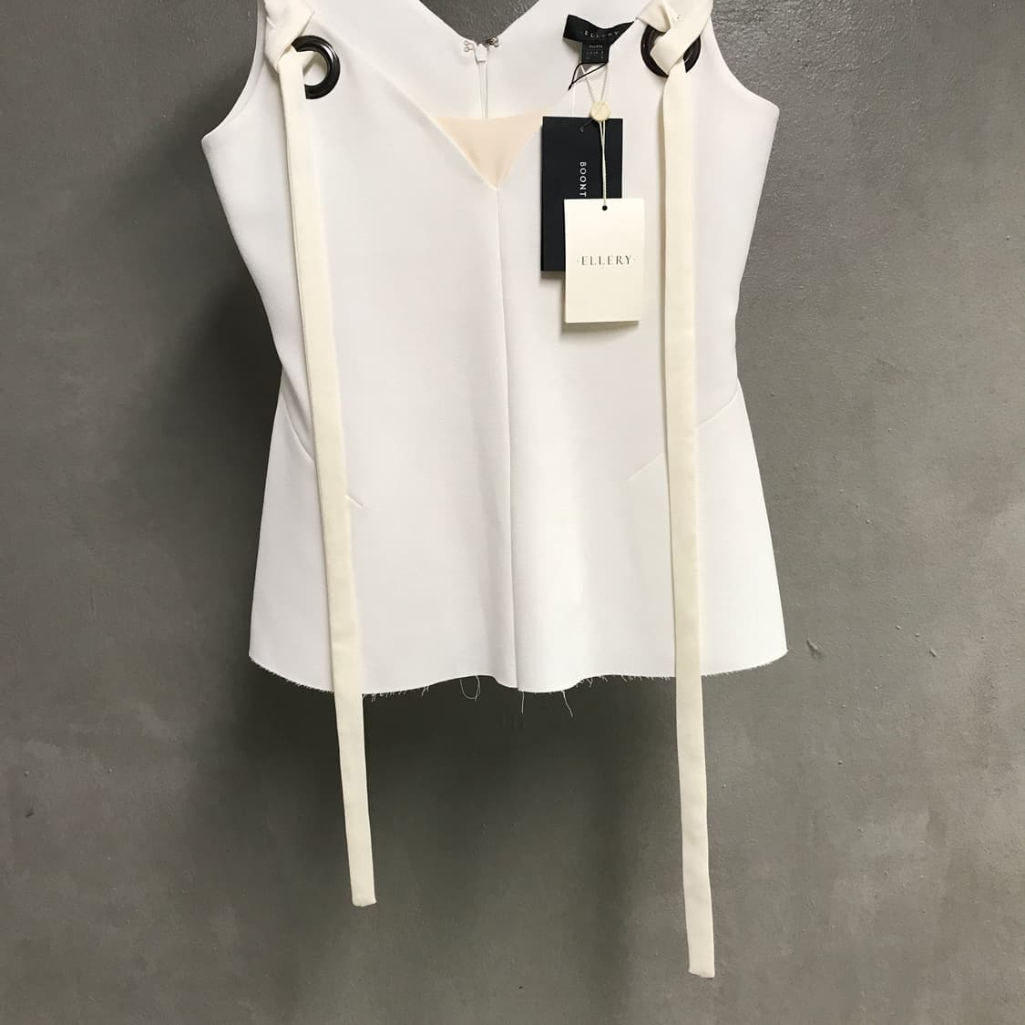 엘러리 슬리브리스 탑 새상품 8(W) 상품이미지3