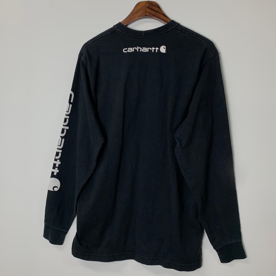 칼하트 암로고 블랙 롱 슬리브 상품이미지3