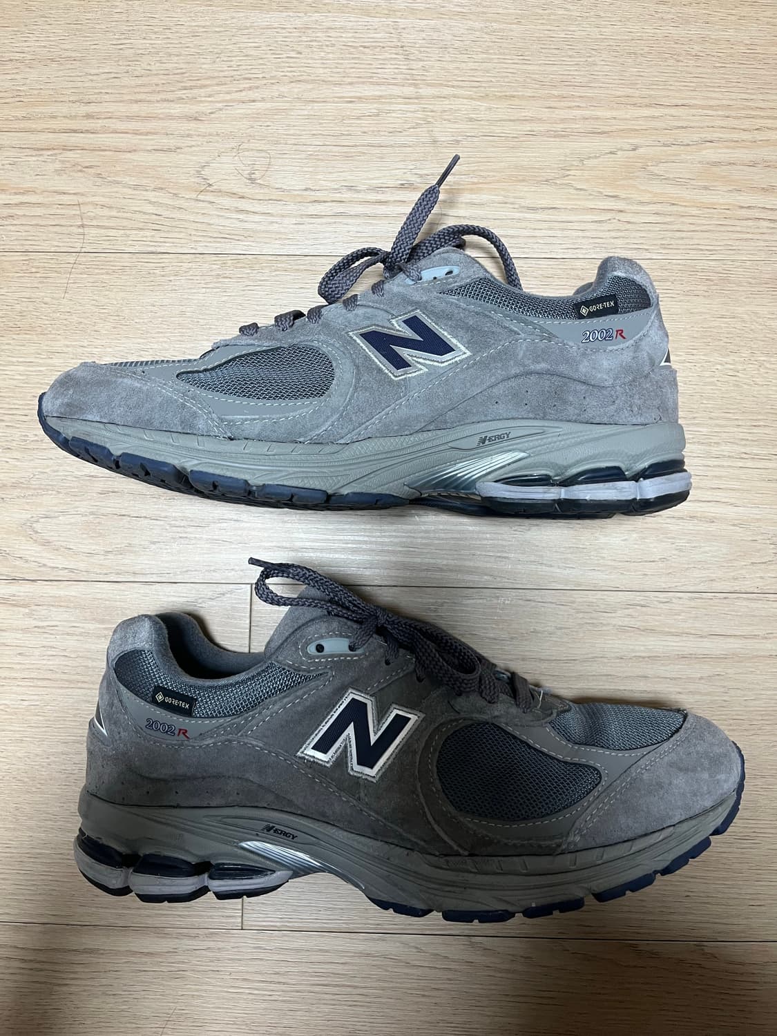 뉴발란스 2002r 고어텍스 상품이미지2