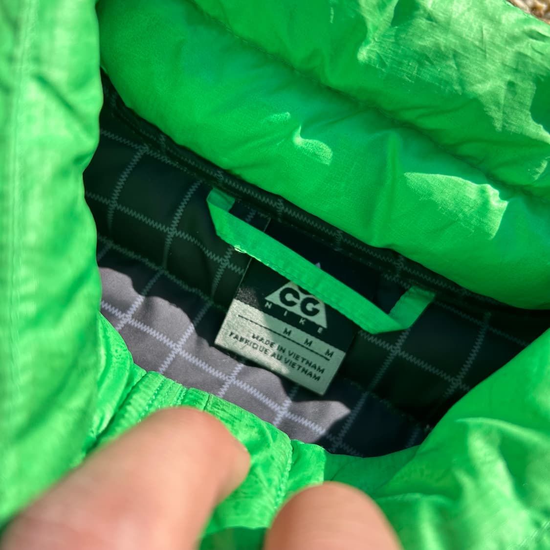 나이키(NIKE) acg 그린 경량 패딩 상품이미지4