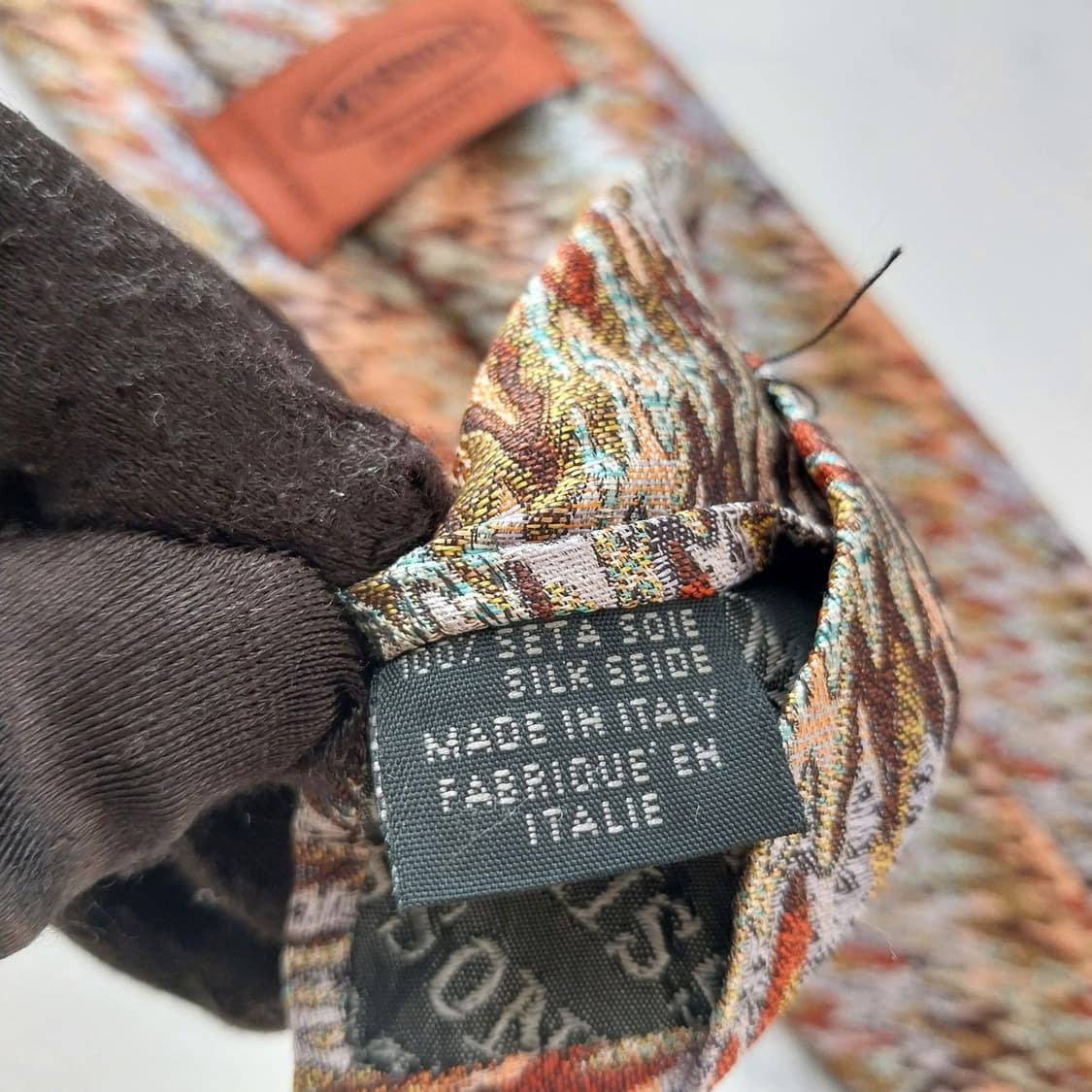 미쏘니 실크 브라운 지그재그 패턴 넥타이 9cm A+등급 K1691
 상품이미지10