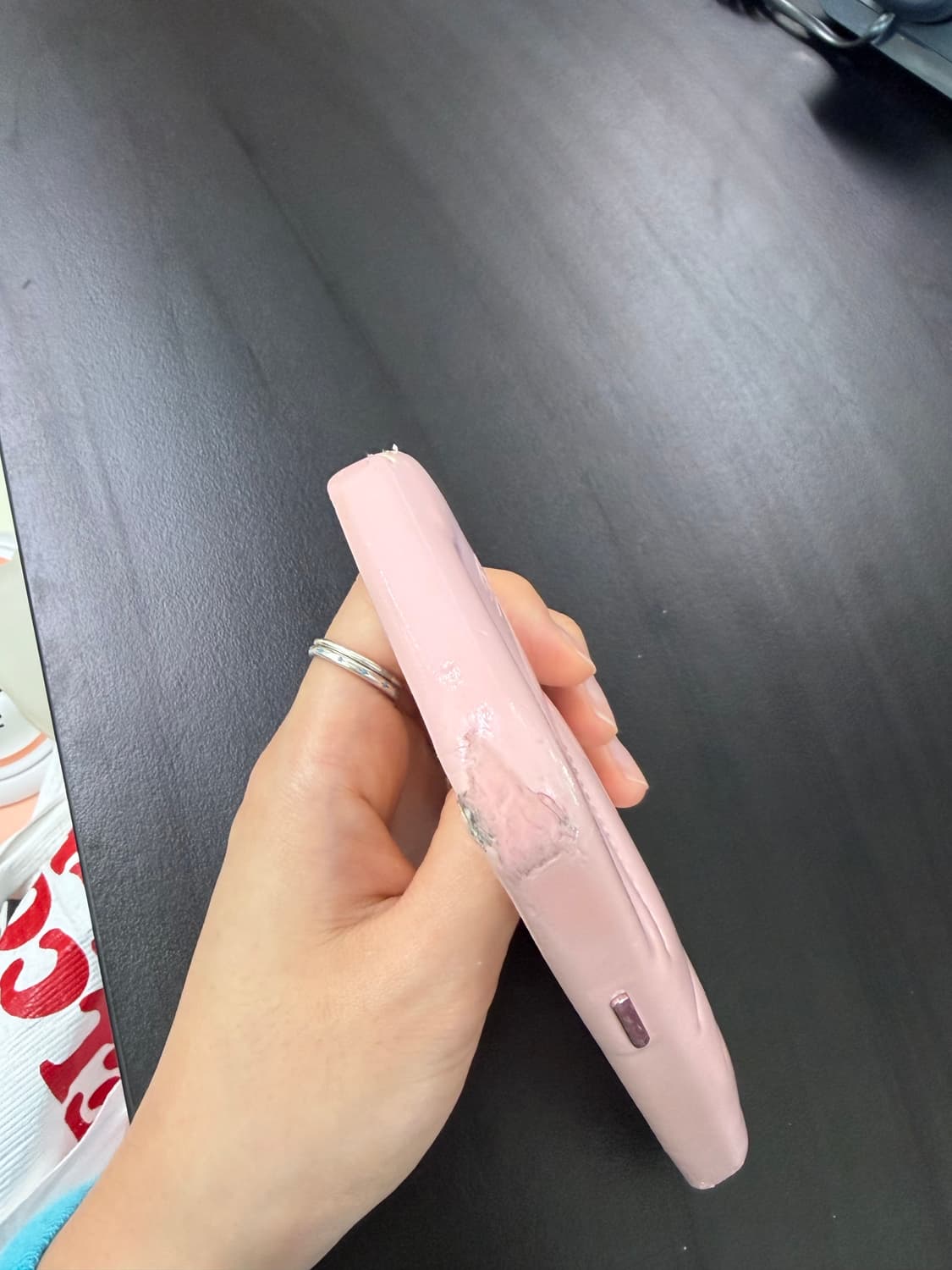 어반소피스티케이션 아이폰 15 pro 푸퍼케이스 핑크 상품이미지5