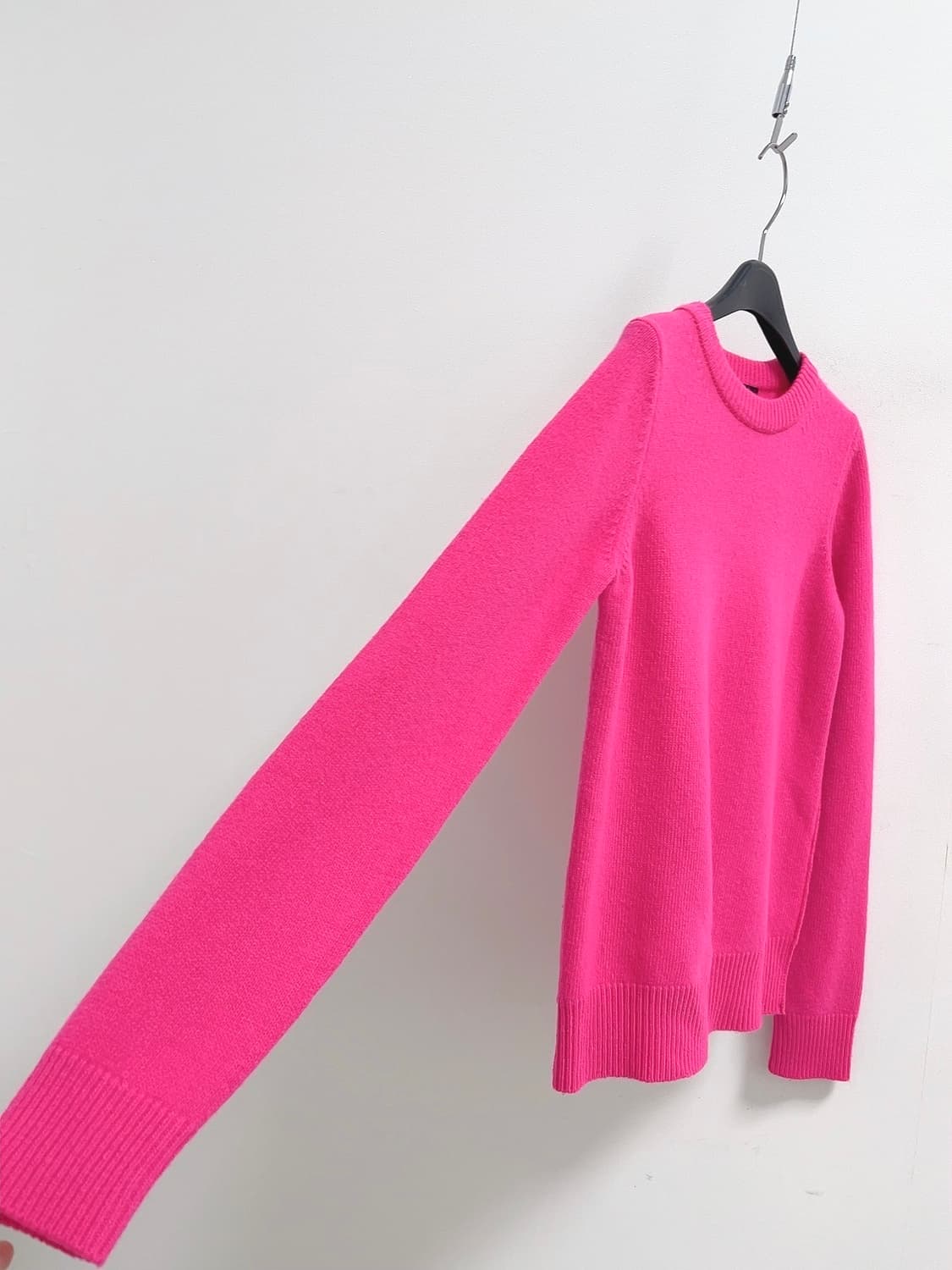 넘버 프로젝트 크루넥 니트 상품이미지3