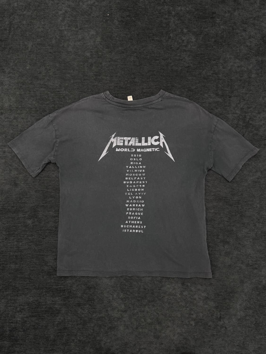 h&m 메탈리카 티셔츠 상품이미지3