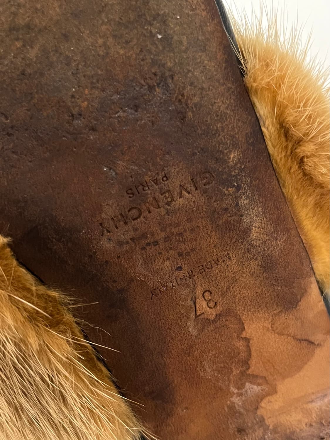 지방시 퍼 레더 뮬 슬리퍼 상품이미지6