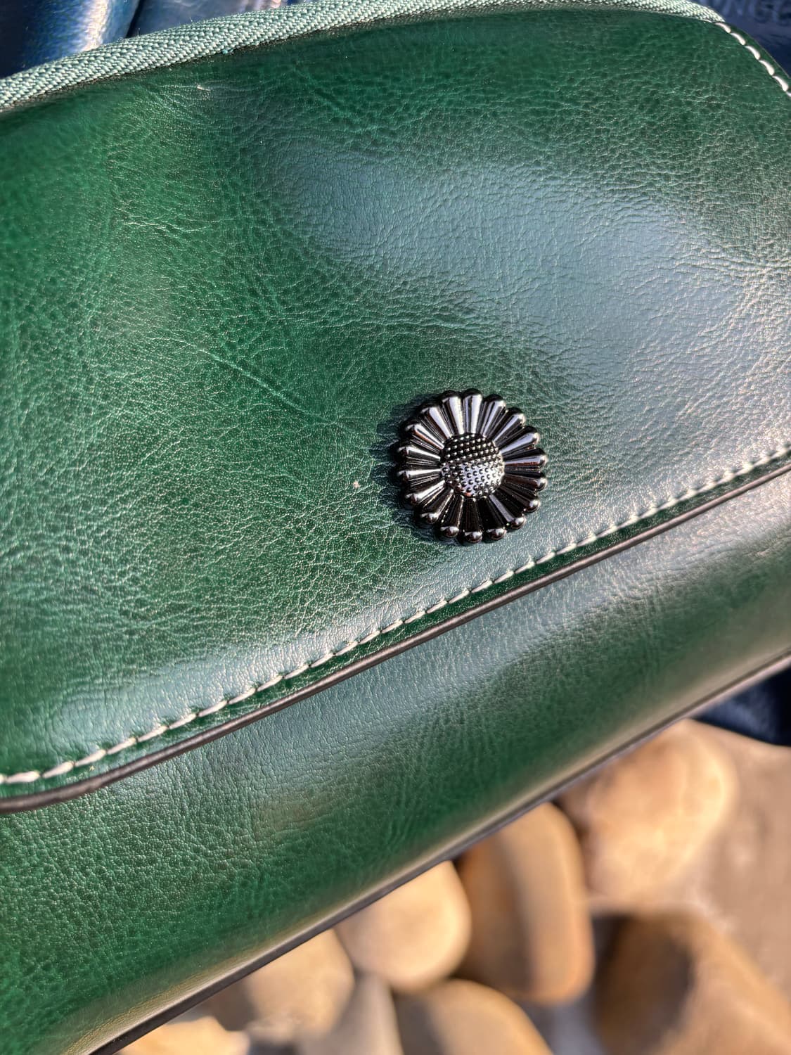 히피 에메랄드 레더 썬플라워 크로스백 상품이미지3