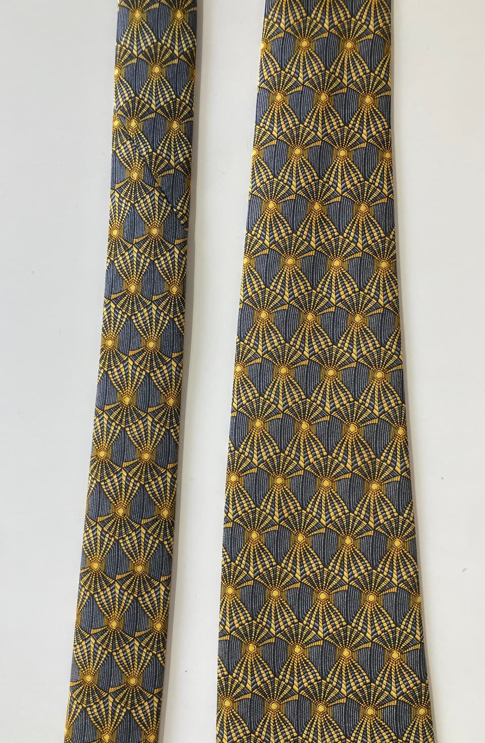 크리스찬디올무슈 넥타이 상품이미지8