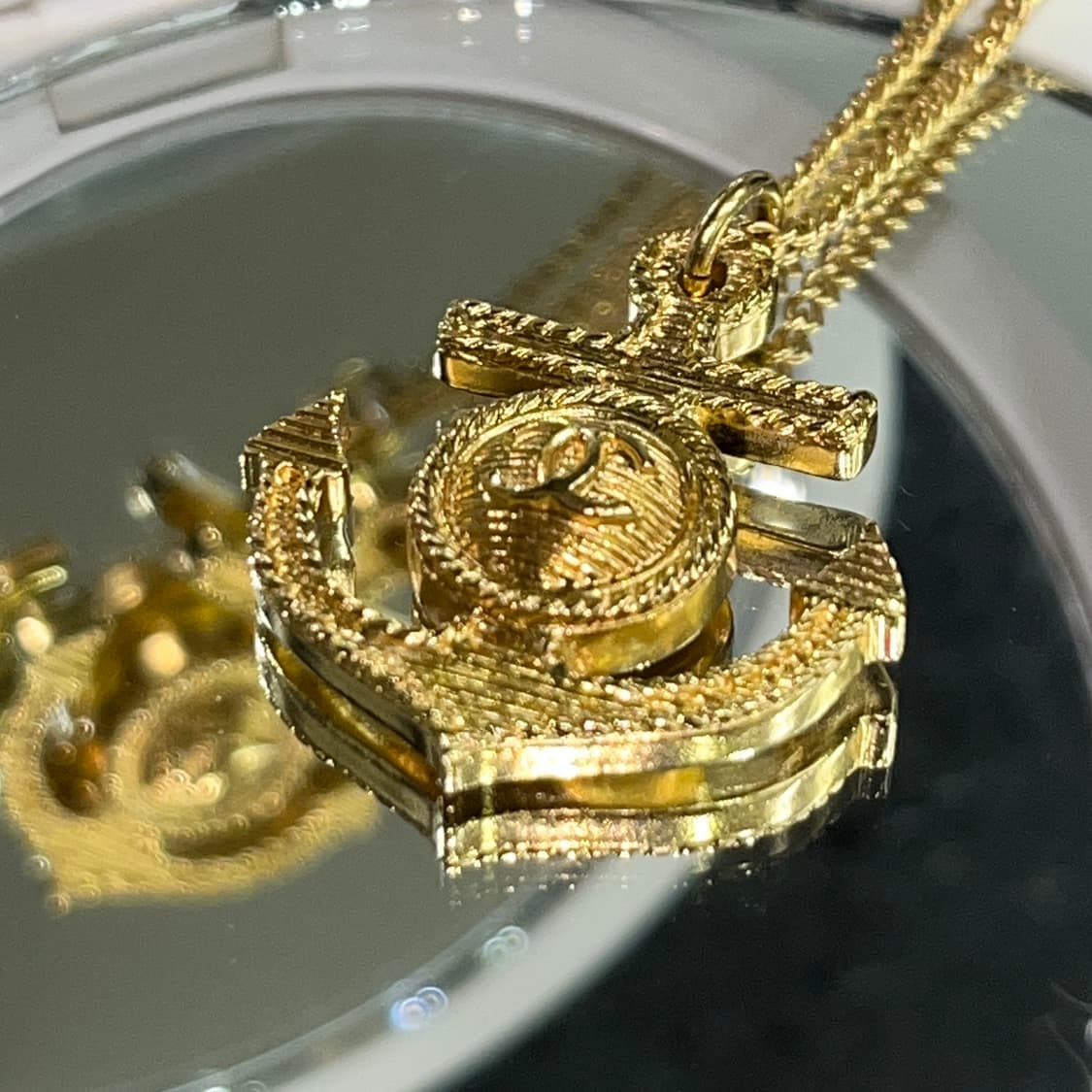 CHANEL Anchor CC Logo Pendant Necklace 상품이미지2