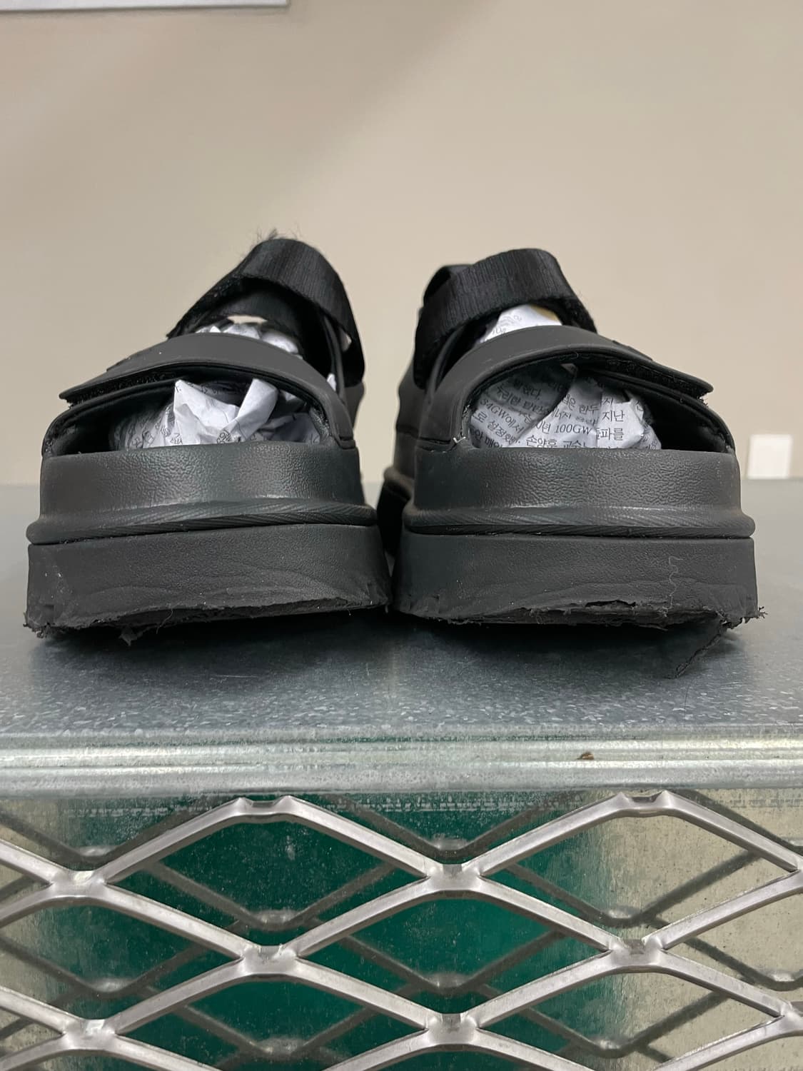 어그 골든글로우 바이슨 블랙 220 상품이미지9