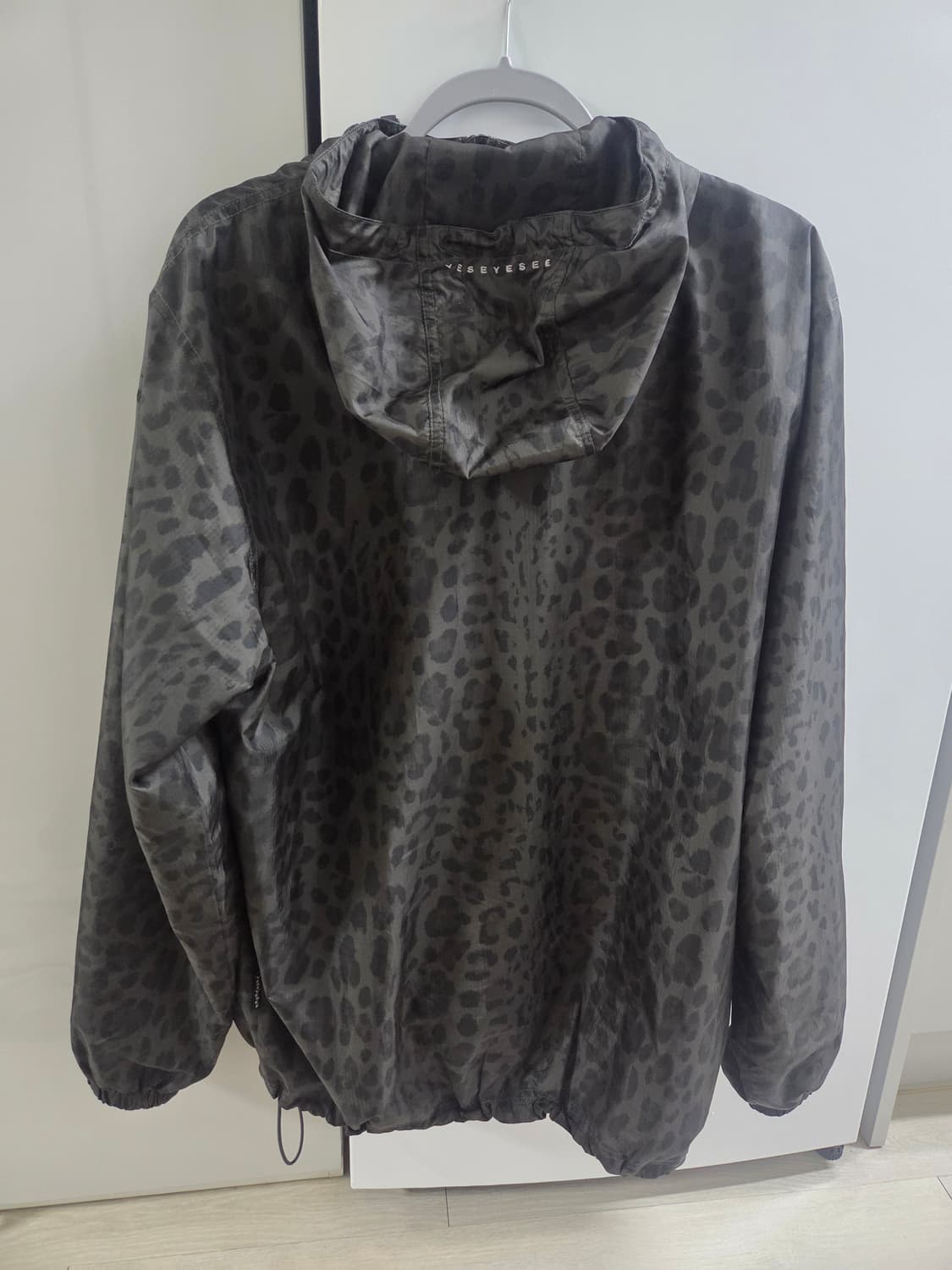 예스아이씨 레오파드 바람막이 상품이미지2