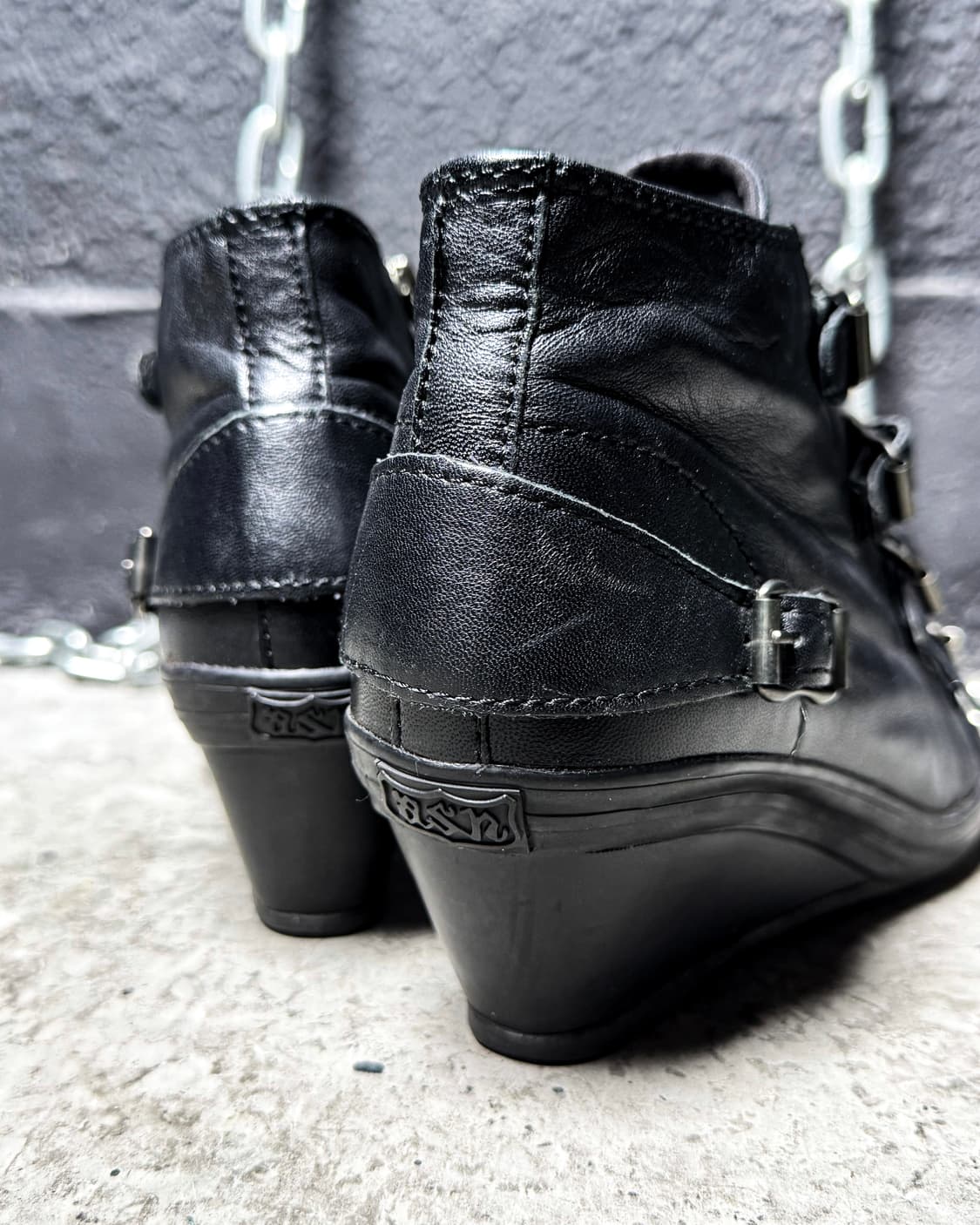 ASH – All Black Buckle Strap Wedge Heel 상품이미지9