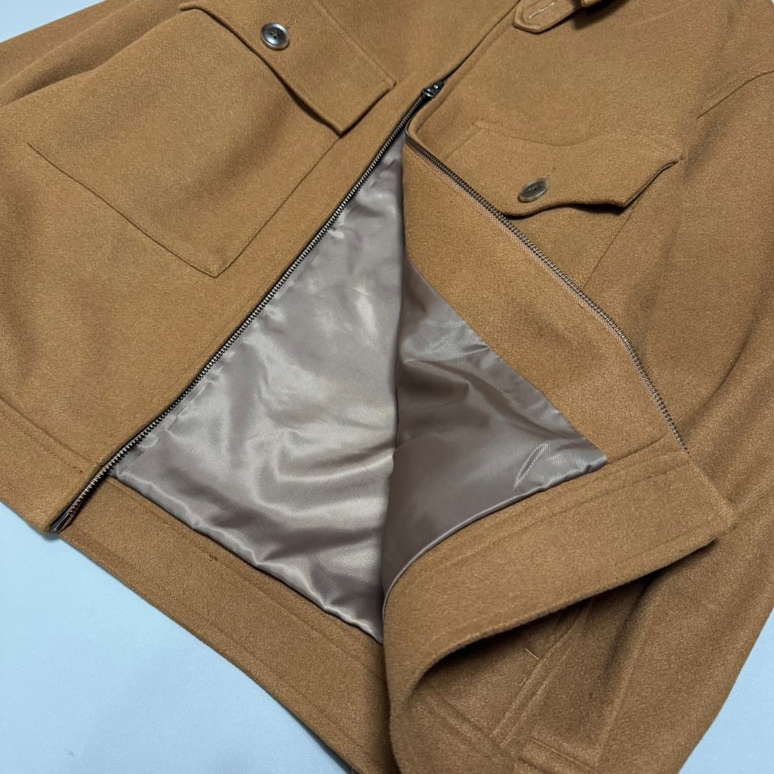 니코앤드(niko and...) 브라운컬러 폴리 혼방 집업 블루종 자켓 상품이미지4