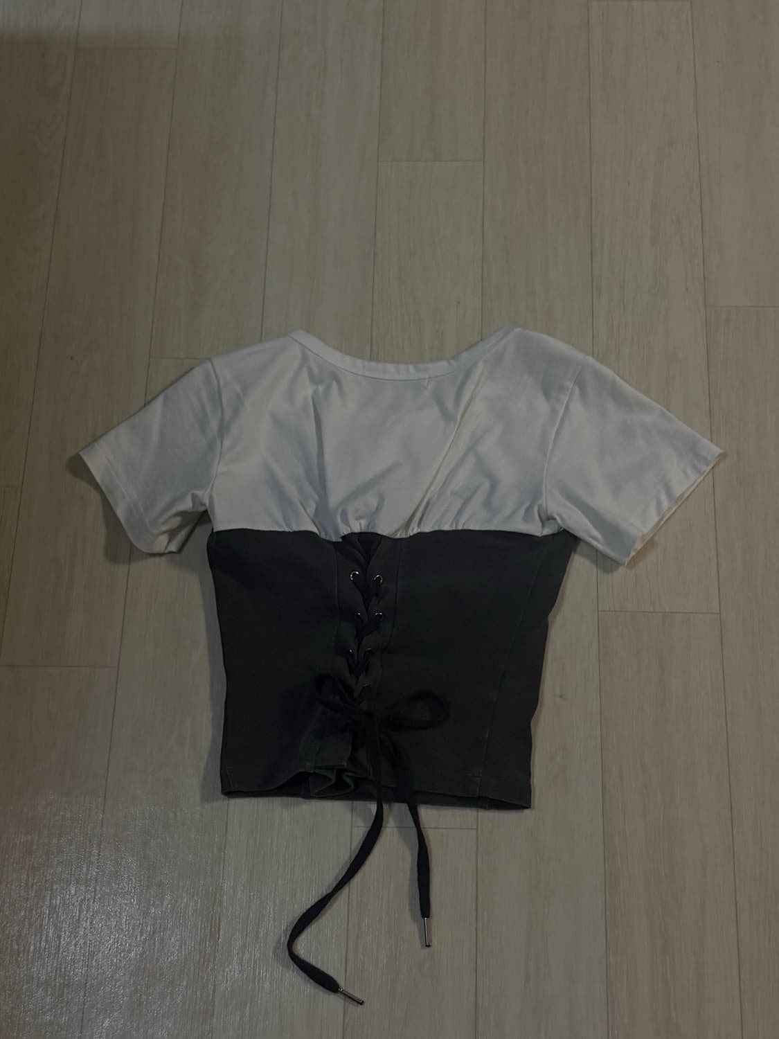 쓰리투에이티 코르셋 레이어드 티 차콜 os 상품이미지2