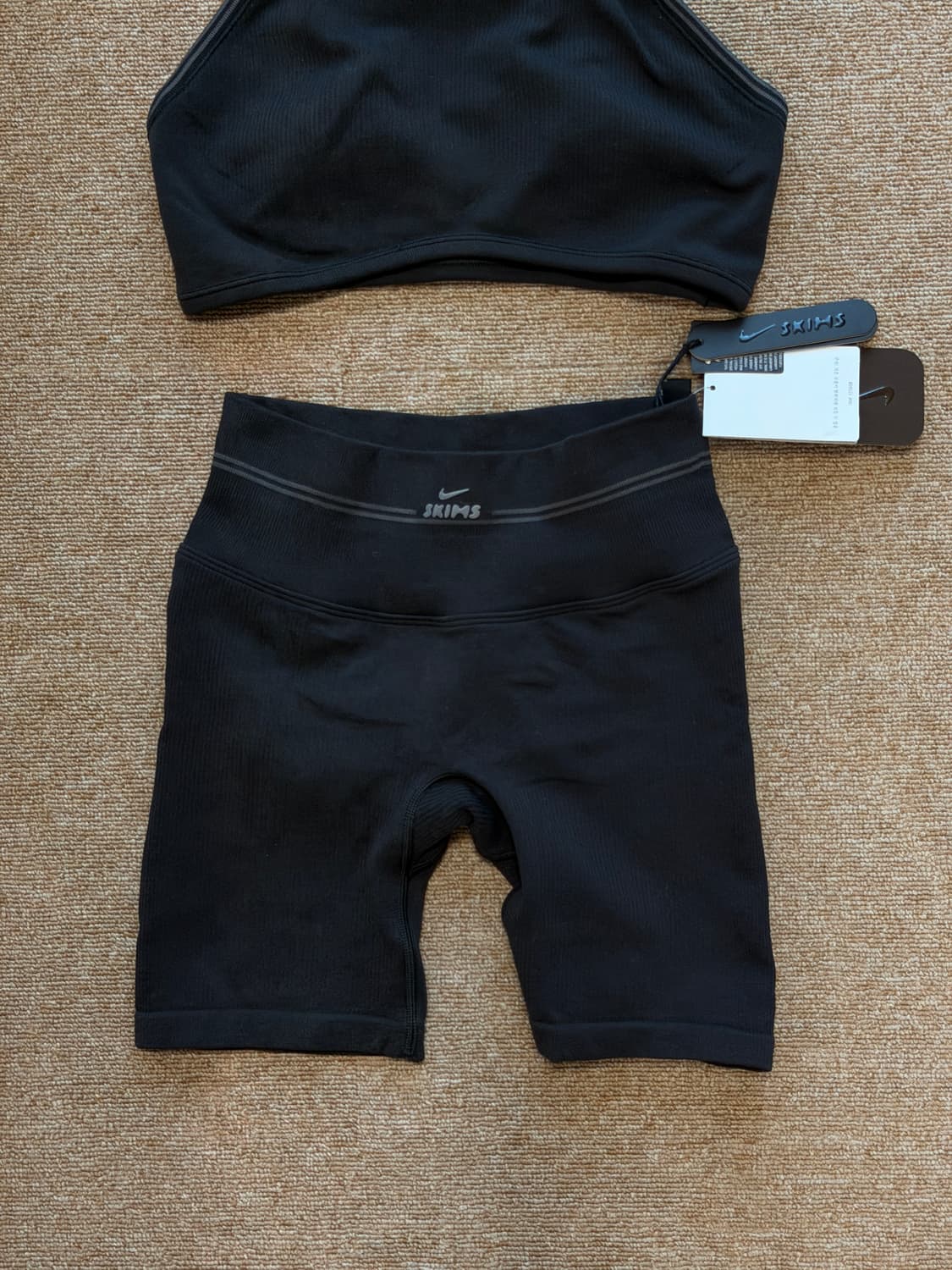 나이키 스킴스 골지 심리스 상하의 세트 상품이미지3