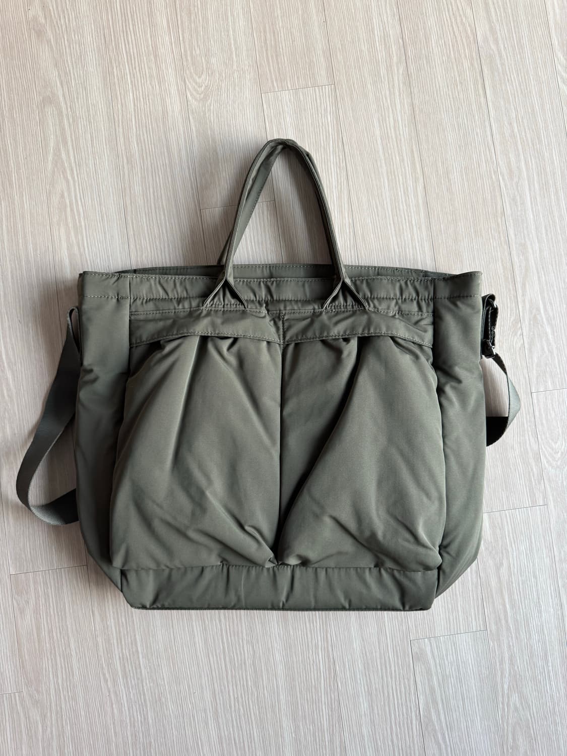 유니클로 투웨이 유틸리티 백 상품이미지2