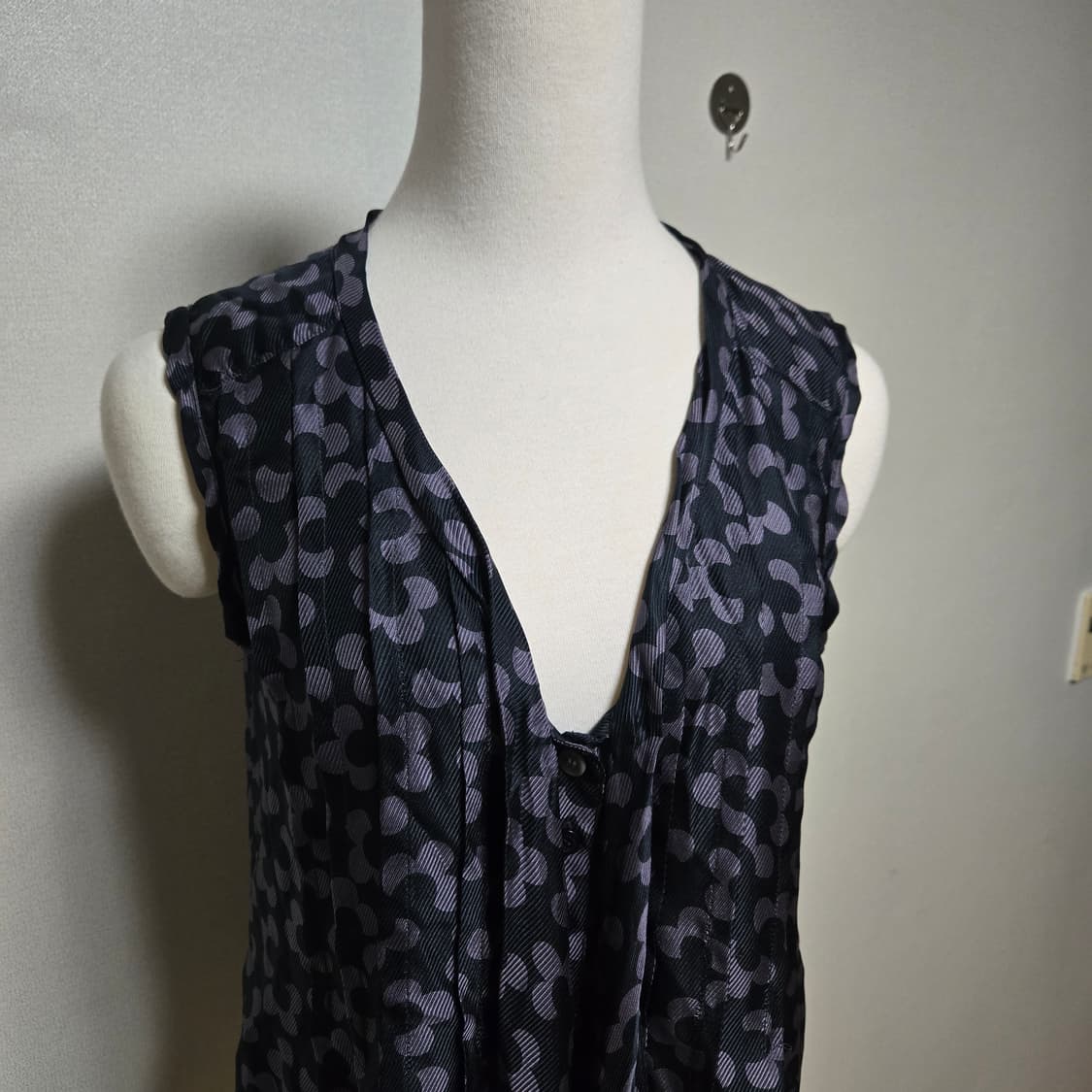 마크제이콥스 실크 패턴 슬리브리스  상품이미지2