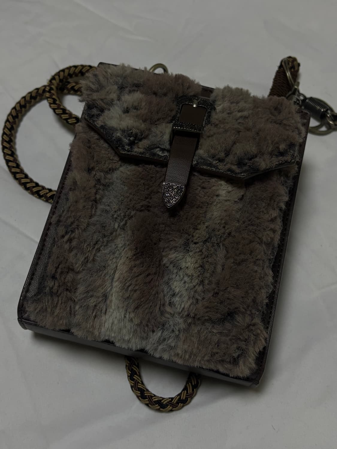 앤더슨벨 시몬스 퍼 크로스백 상품이미지1