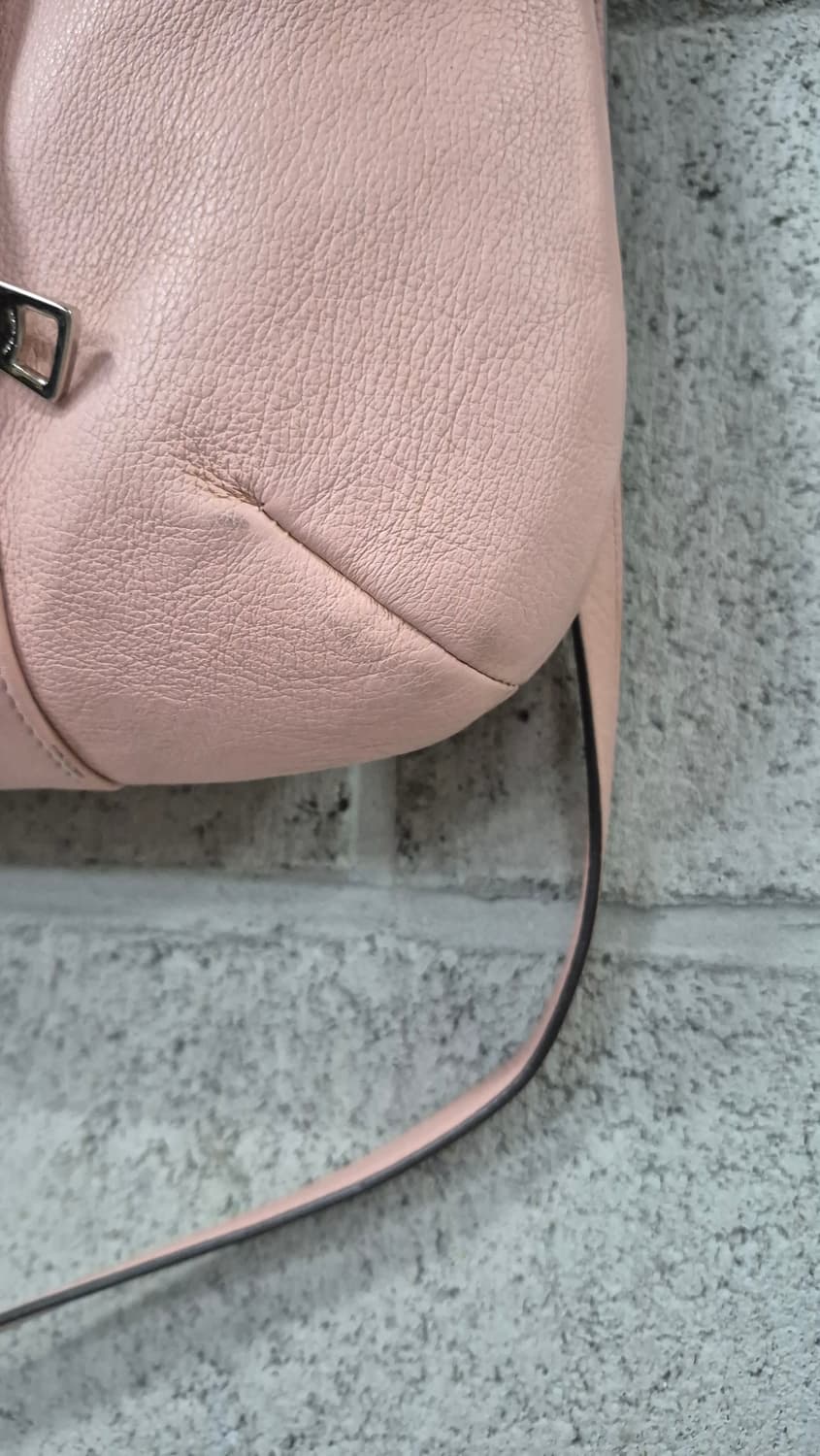 코치 페블 레더 컨버터블 숄더백  상품이미지4