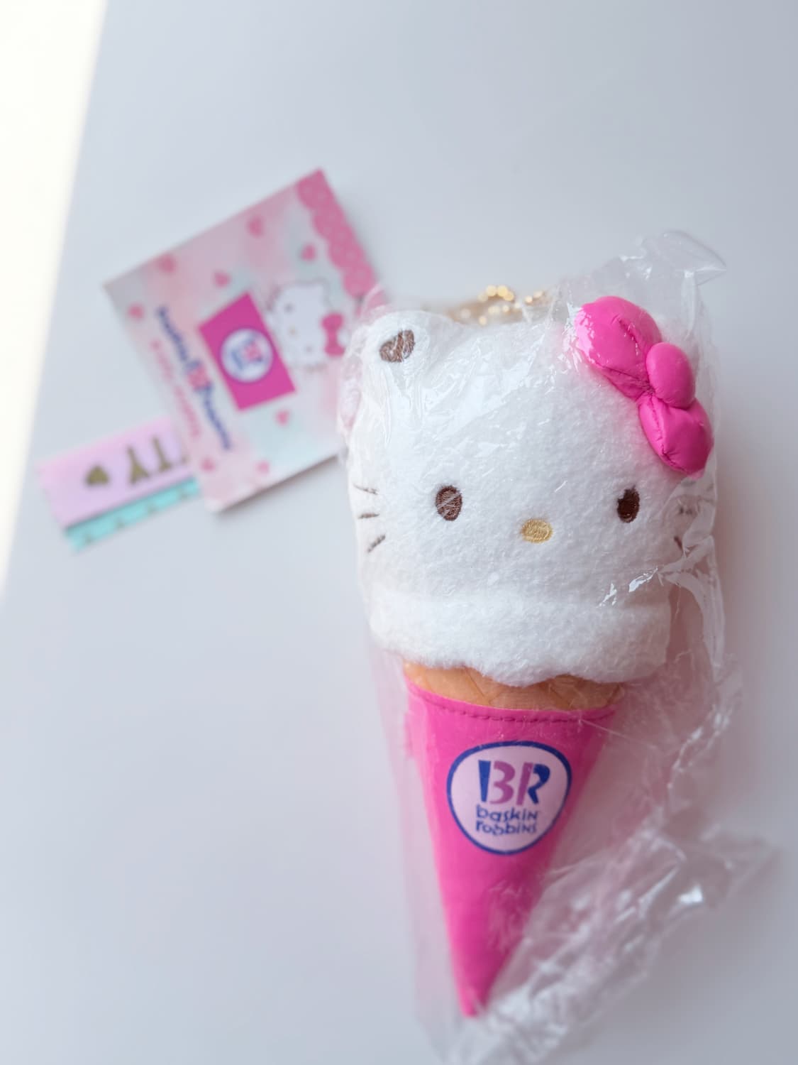 일본 헬로키티 키티짱 x 베스킨라빈스 콜라보 마스코트 키링 상품이미지4