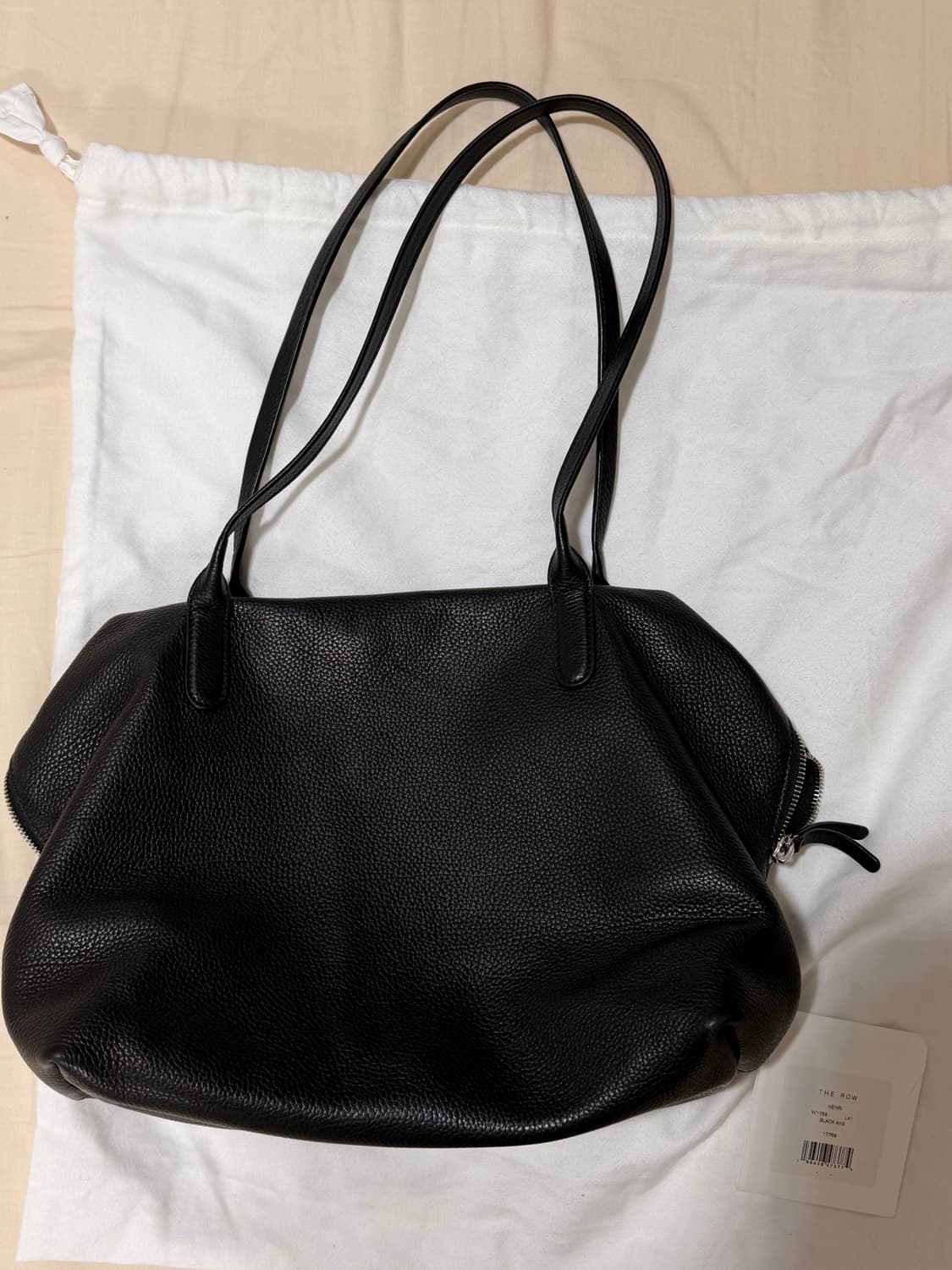 더로우 핸리백 블랙 상품이미지1