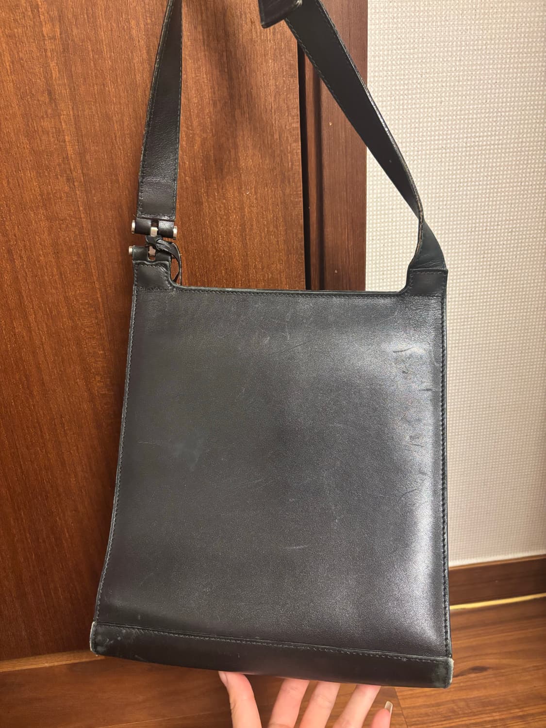 페라가모 크로스백 상품이미지4