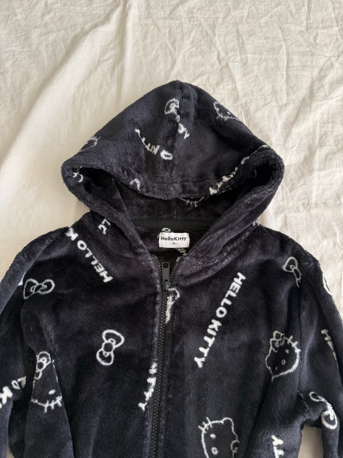 블랙 헬로키티 수면 후드집업 상품이미지4