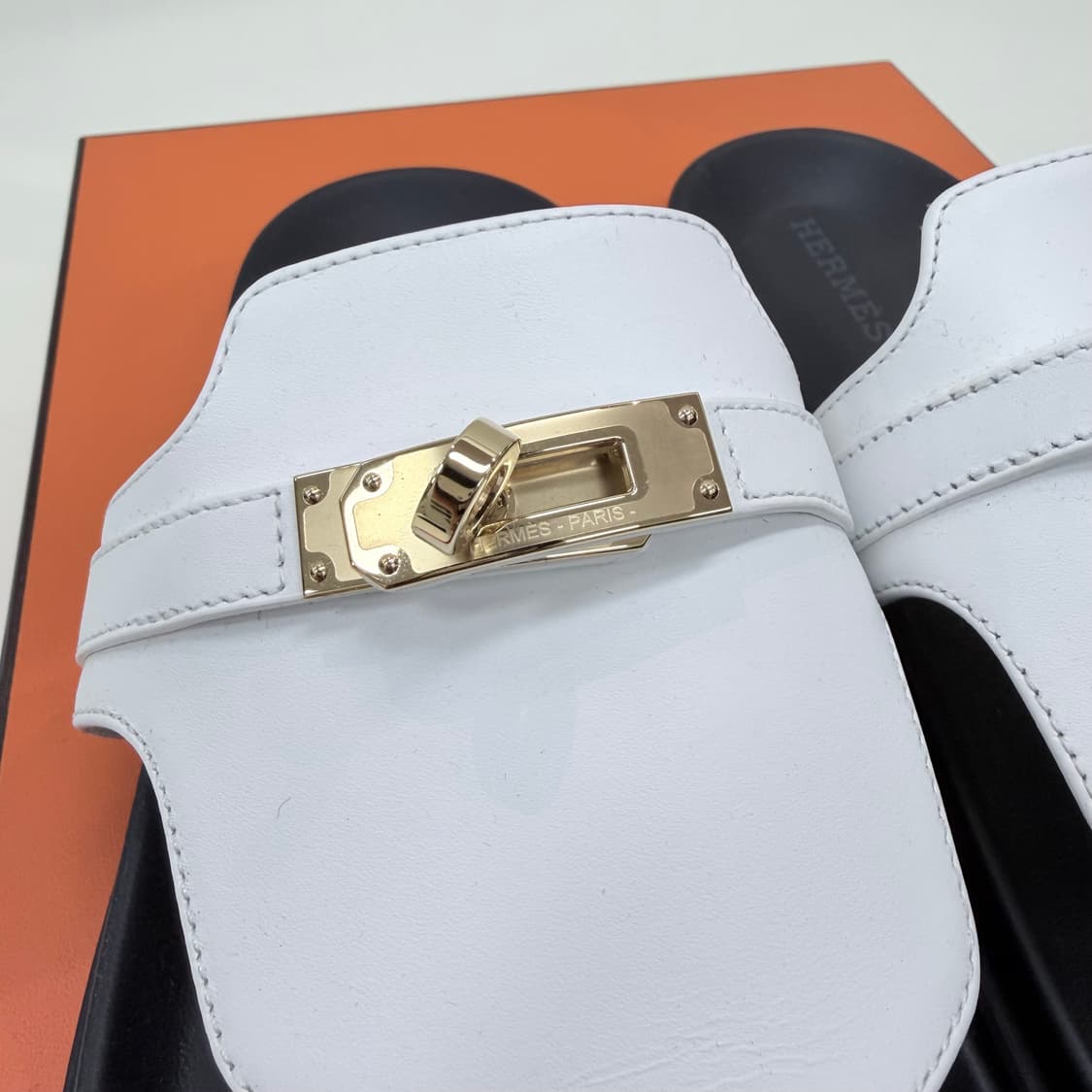 [미사용/230] 에르메스 엠파이어 케리 버클 스웨이드 샌들 슬리퍼 상품이미지7