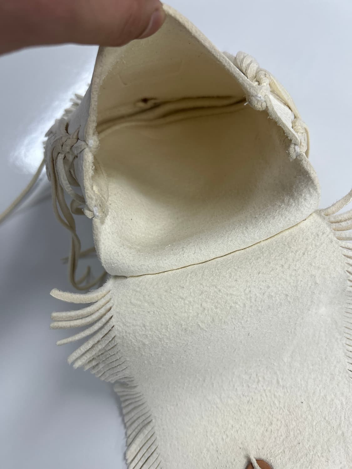 GOROS 올드고로스 디어스킨 프린지 화이트 콘초 메디슨백 상품이미지5