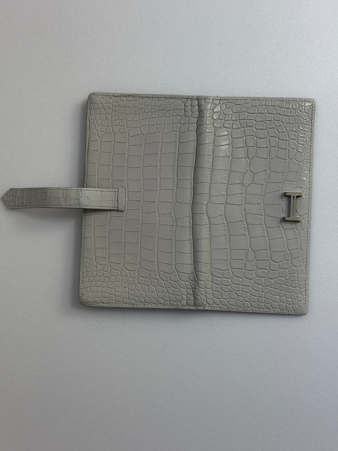 새상품급 에르메스 와니 베안 장지갑 화이트 상품이미지8