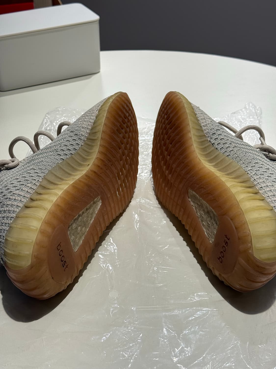 아디다스 이지부스트 350 v2 라이트 상품이미지4