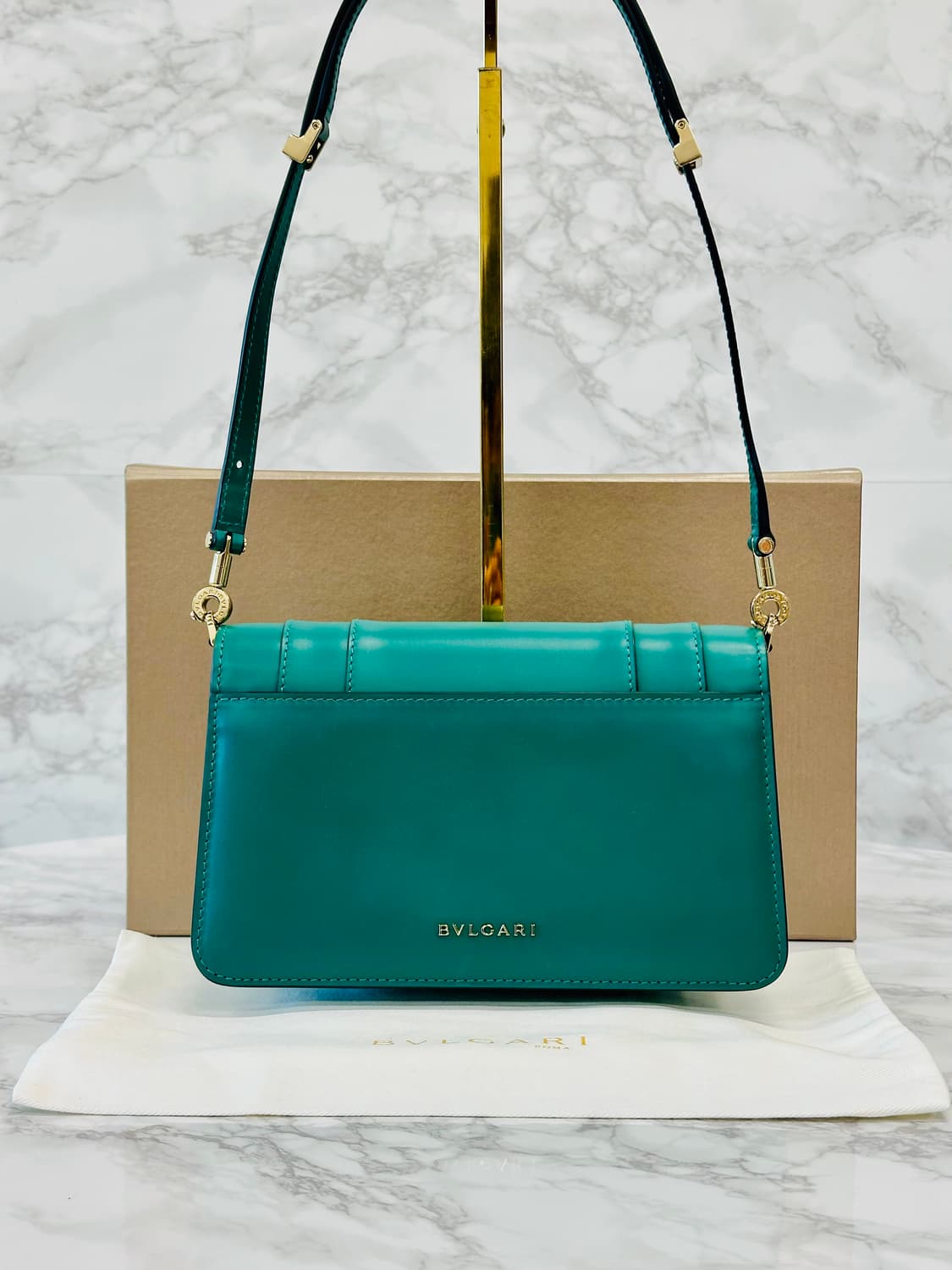 [새상품급] 불가리 세르펜티 포에버 이스트-웨스트 숄더백 레퍼런스 상품이미지9