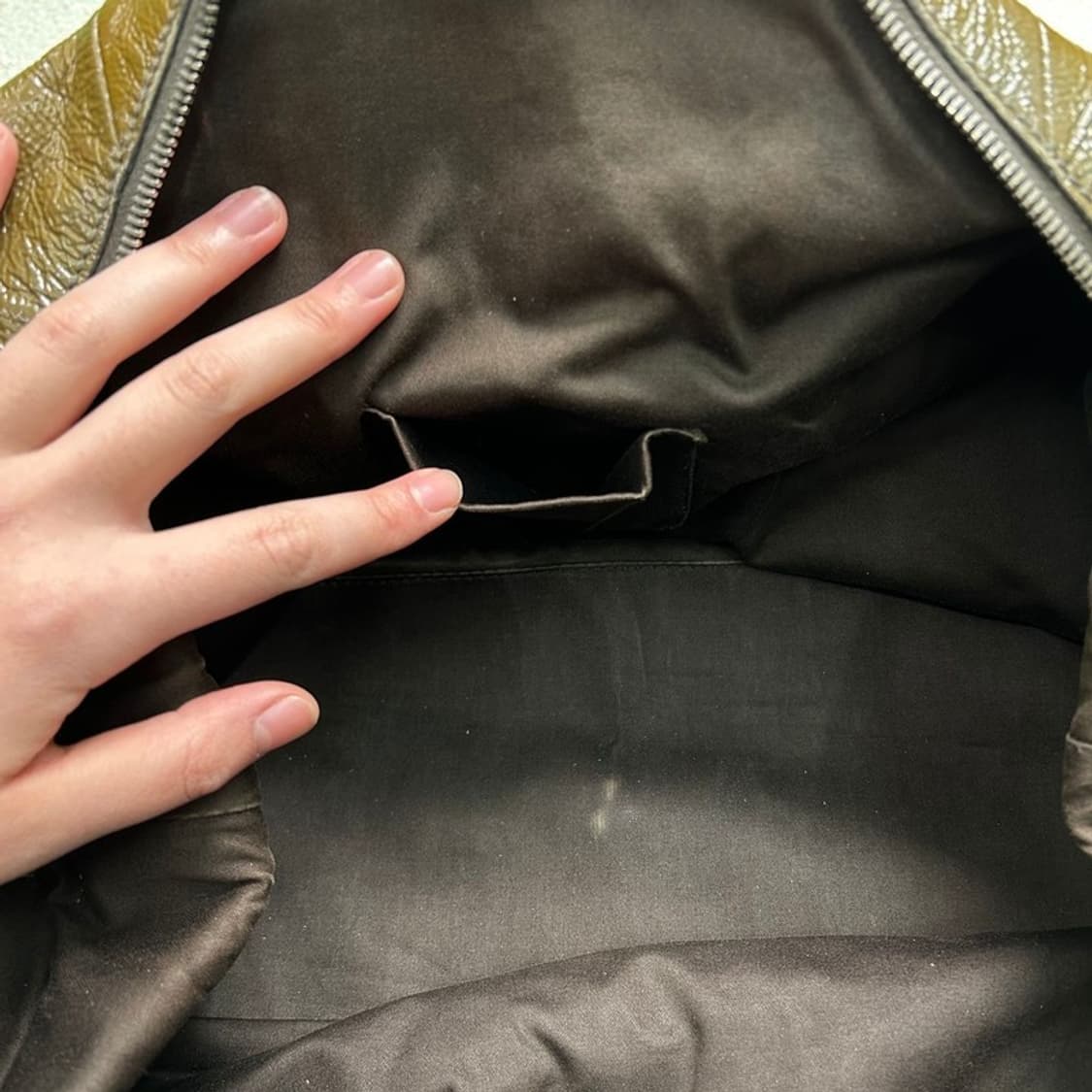 입생로랑 이지 보스턴 레더백 상품이미지7