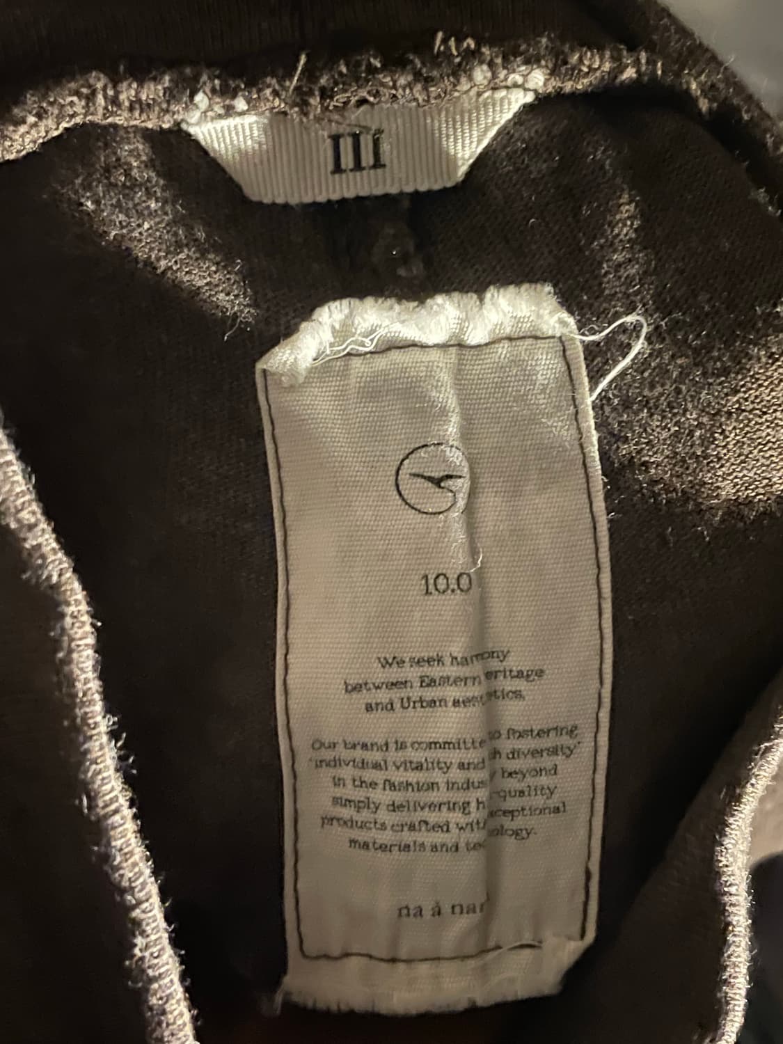 나아나나 크롭 루즈드 터틀넥 티셔츠 상품이미지3