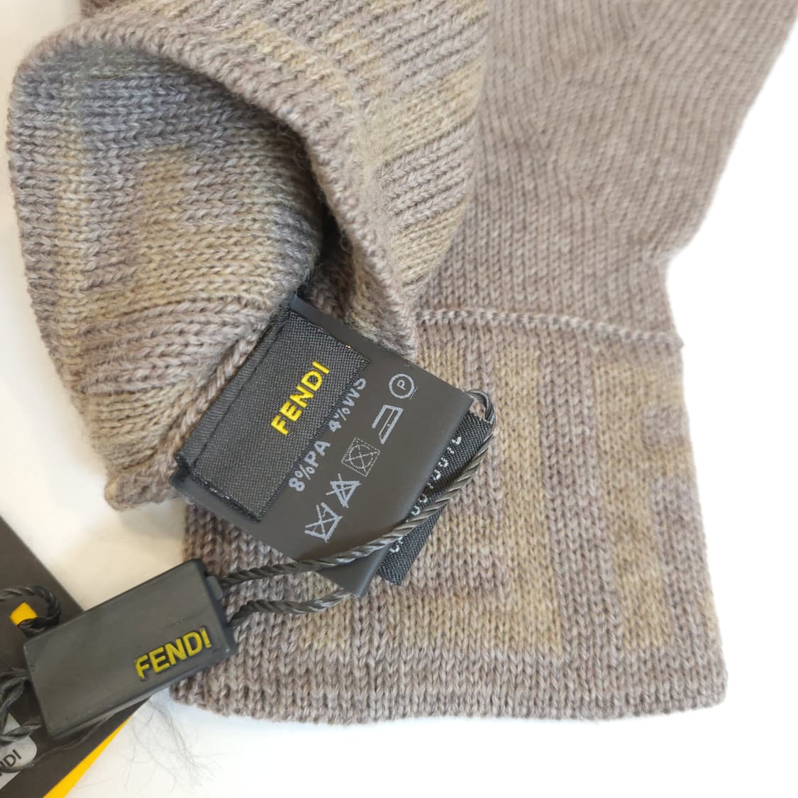 정품 펜디 니트 장갑 상품이미지4