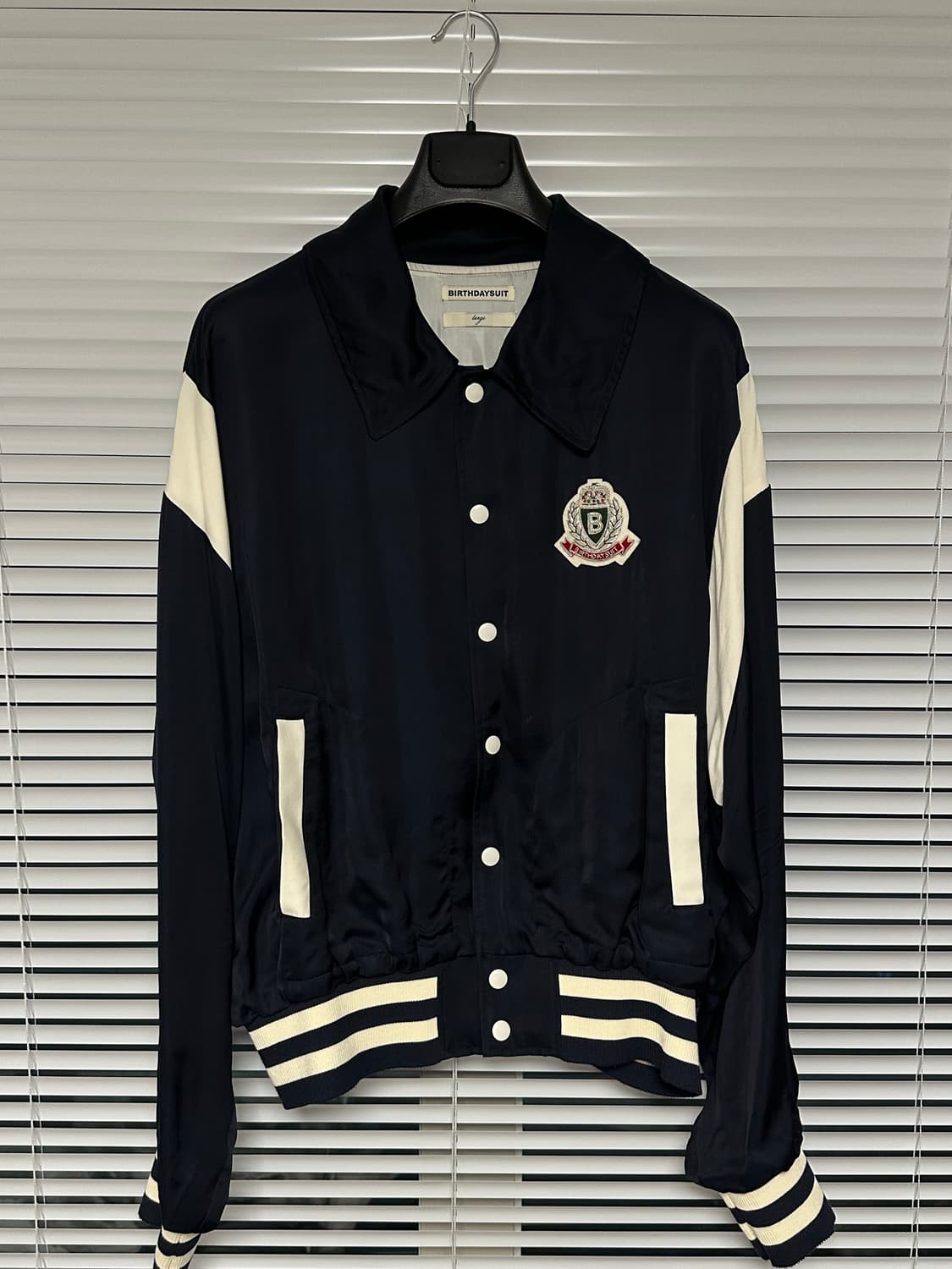 벌스데이수트 SATIN STADIUM JACKET (NAVY) 상품이미지2
