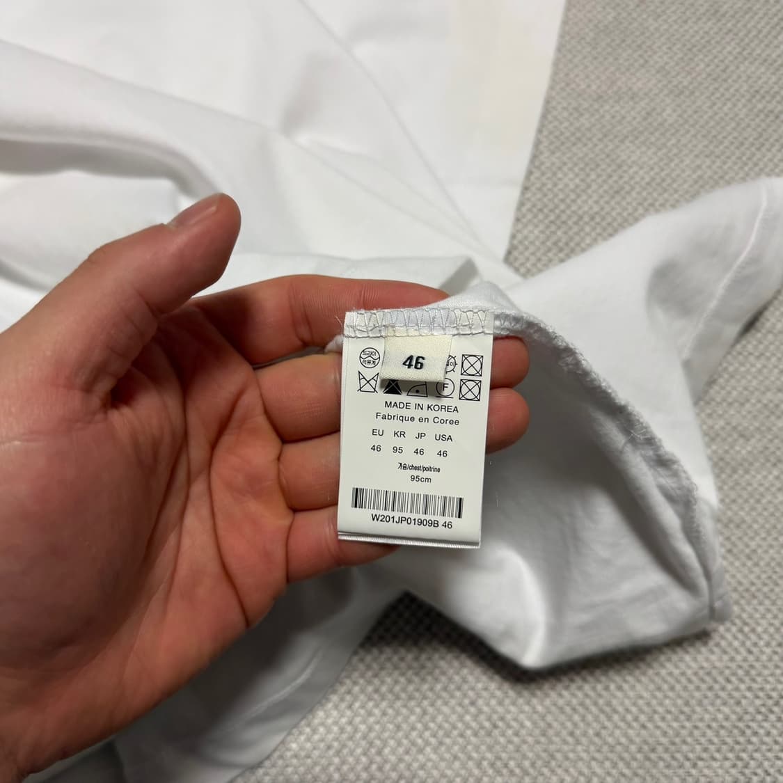 우영미 화이트 반팔 티셔츠 상품이미지3