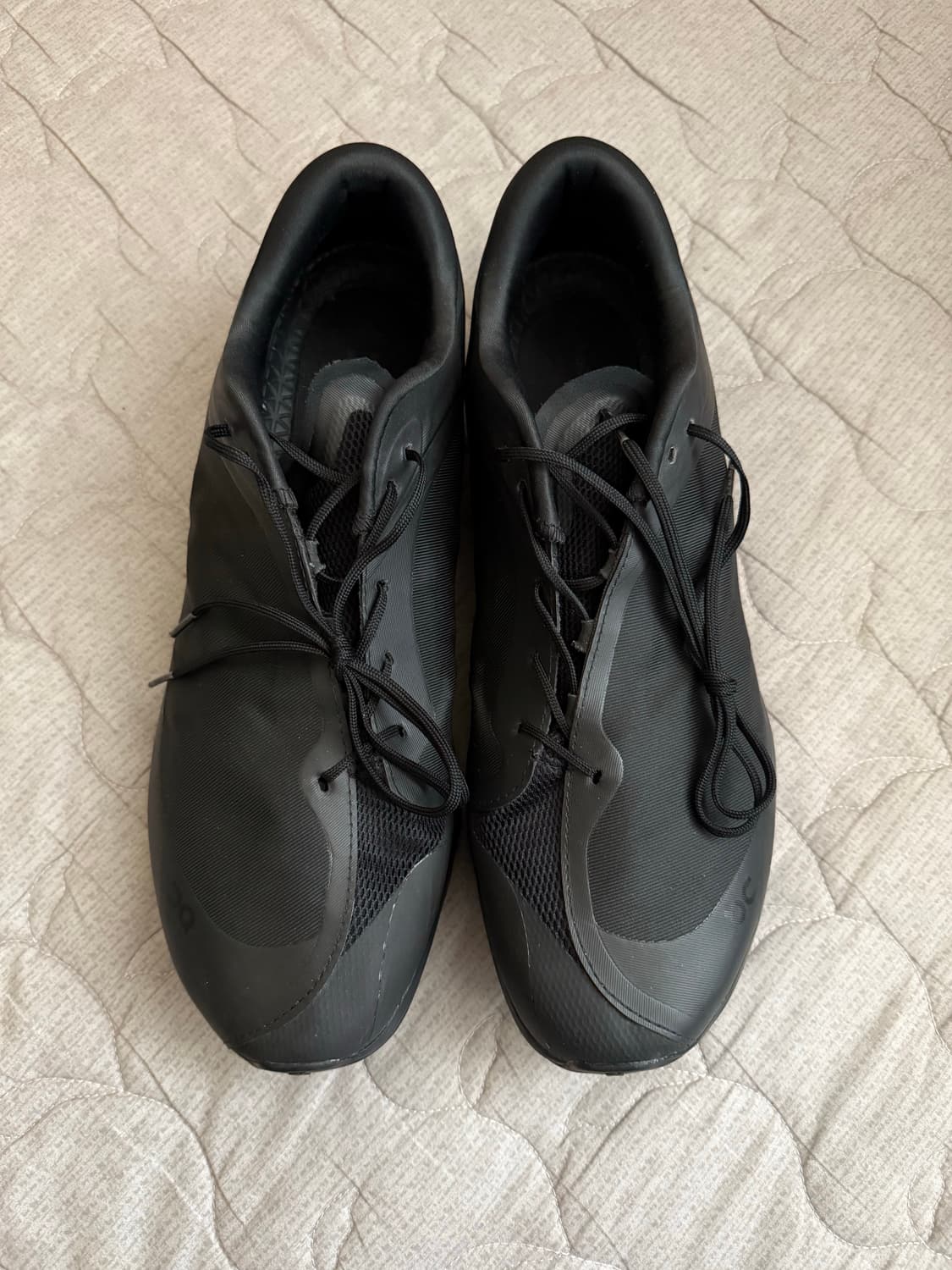 [300]온러닝 파프 클라우드벤쳐 2.0 블랙 상품이미지1