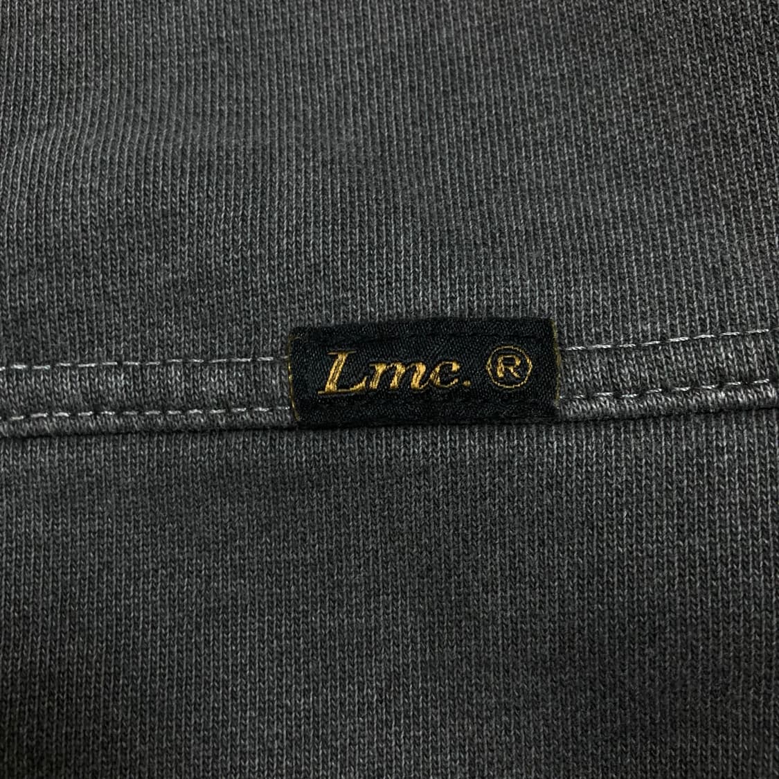 LMC 피그먼트 차콜 컬러 카라 맨투맨 상품이미지2