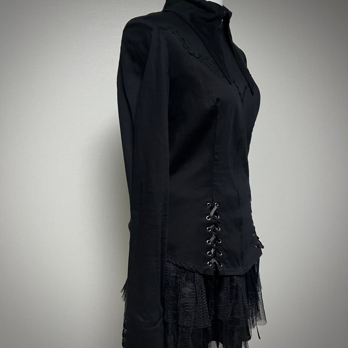 Bodyline 바디라인 고스로리 아일렛 블라우스 상품이미지2