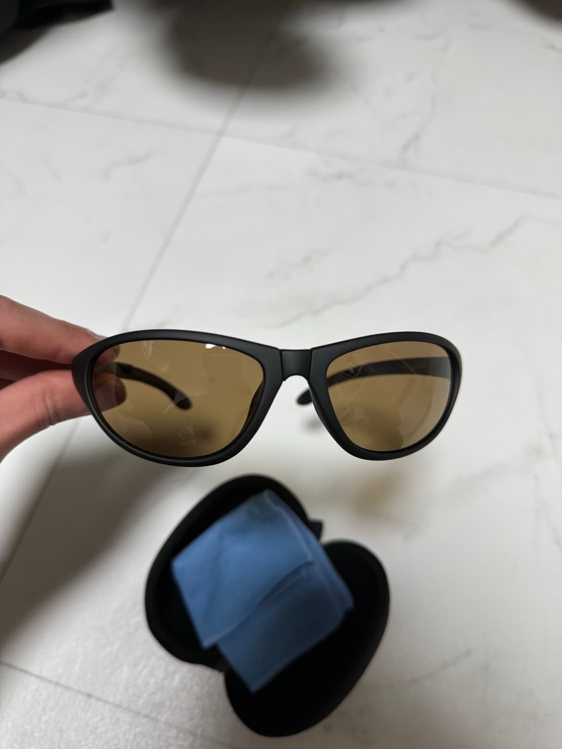 몽벨 트레킹 선글라스 상품이미지2