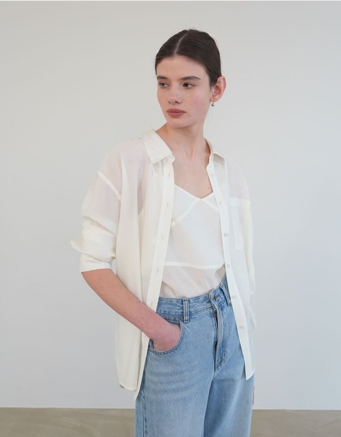 ON&ON 온앤온 25S/S 블라우스 아이보리 상품이미지1