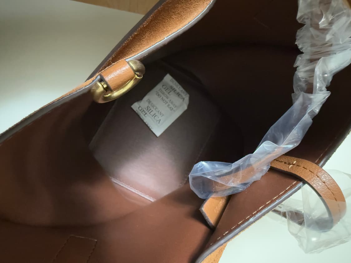 새상품) 쿠론 브라운 스웨이드 가죽 버킷백 상품이미지6