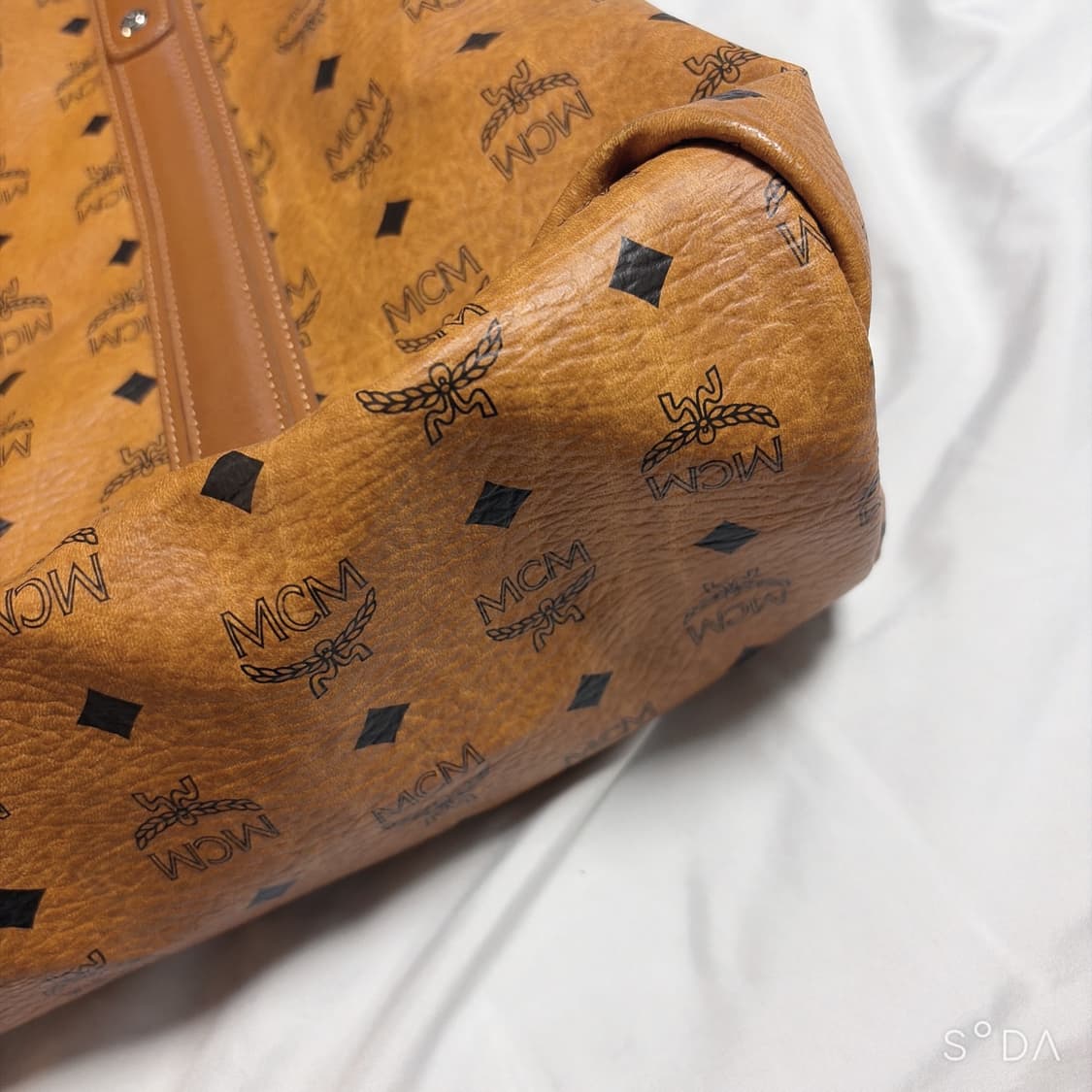 MCM 엠씨엠 시그니터 패턴 쇼퍼백 상품이미지5