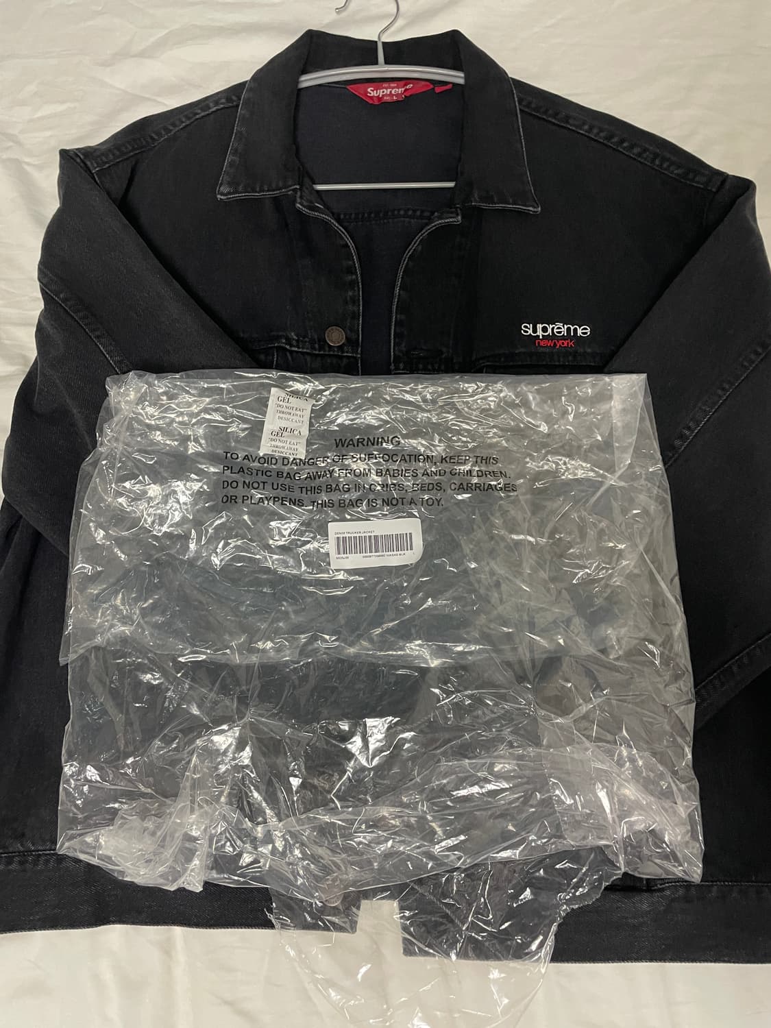 슈프림 Supreme 블랙 데님 트러커 자켓 L 새상품 상품이미지6